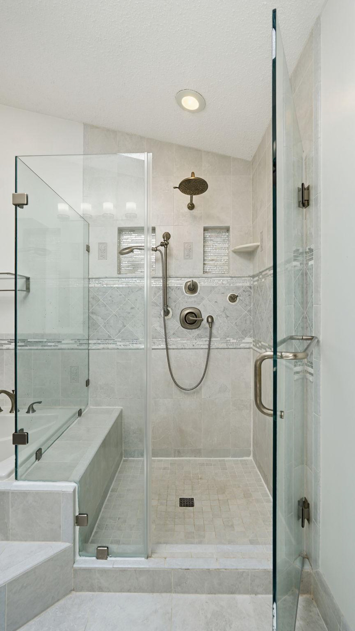  13176 Oak Farm Drive, Woodbridge, VA, 22192 - 物件實景