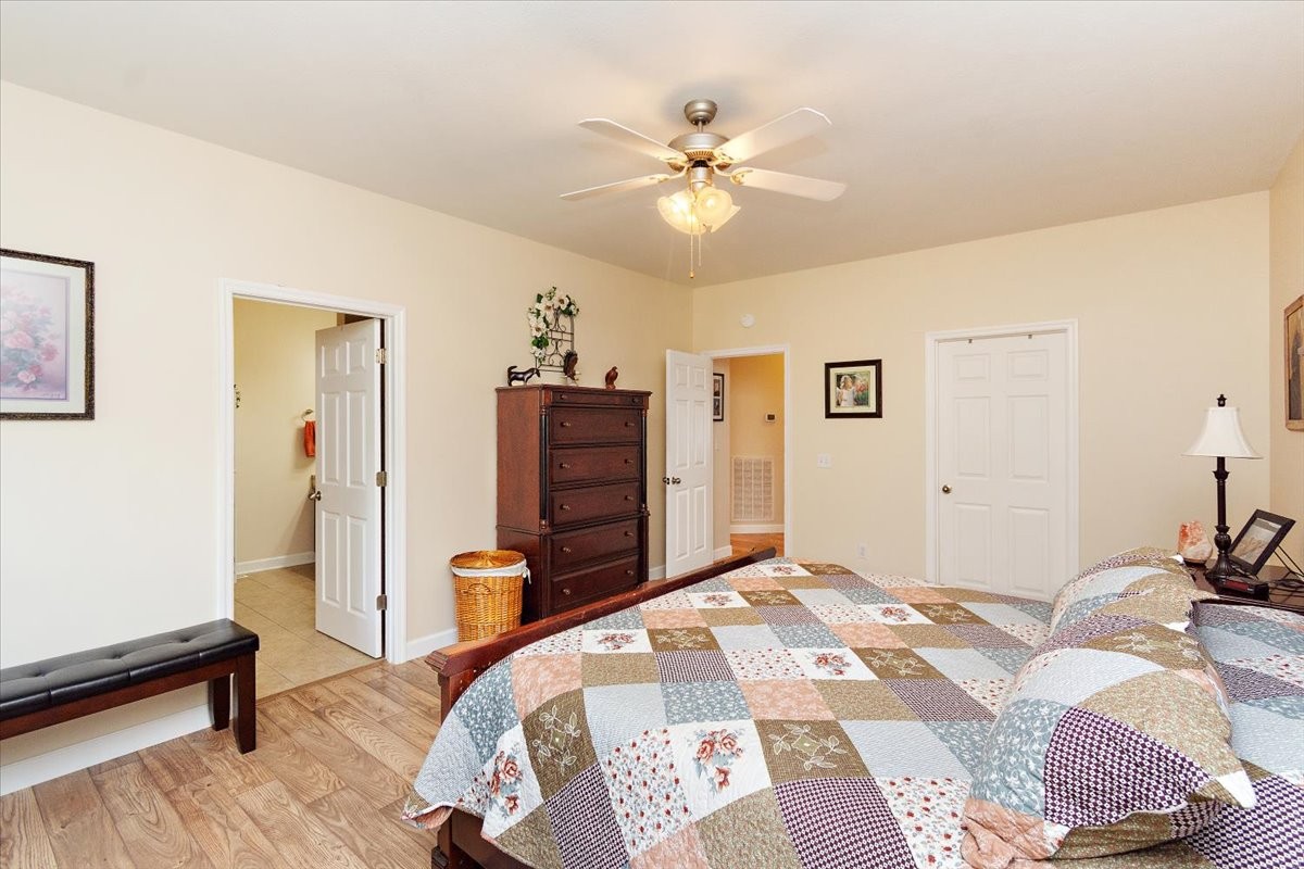 Manchester, Tennessee, 37355, United States, 3 Bedrooms Bedrooms, ,2 BathroomsBathrooms,Residential,For Sale,1907523