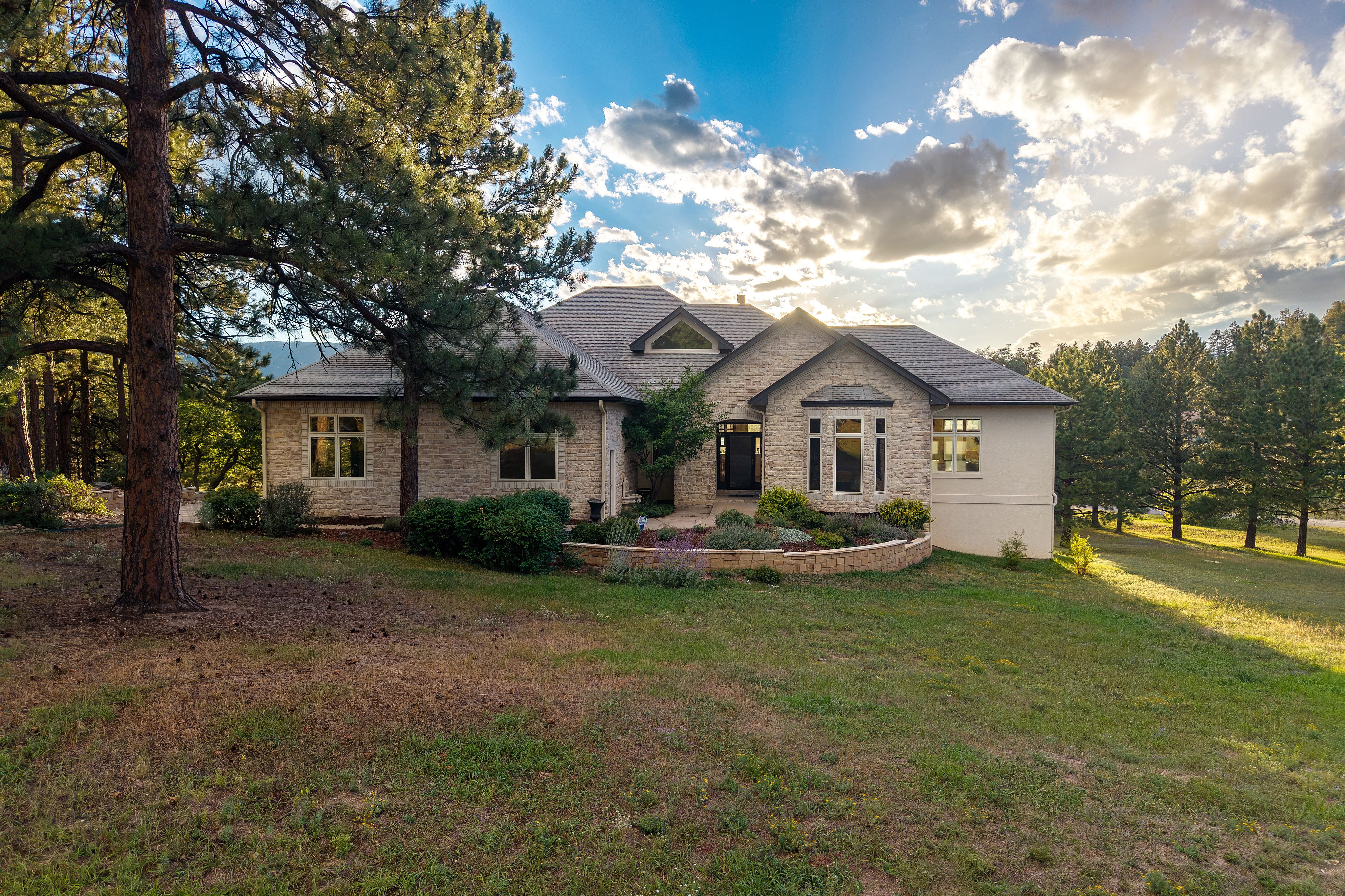  Set on over 4 acres in Perry Park East - 物件實景