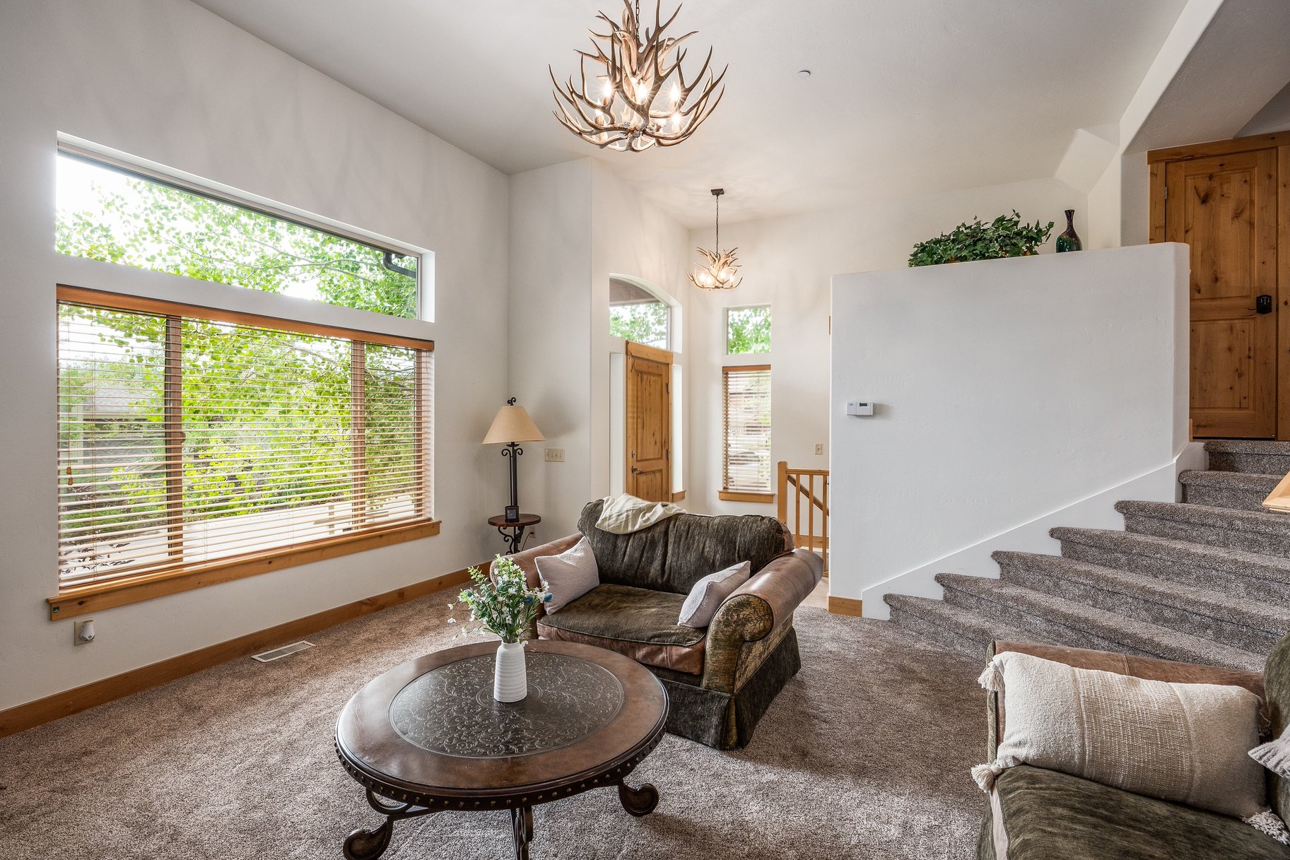  4-bedroom townhome in the Highly Desired Bear Hollow Community - 物件實景