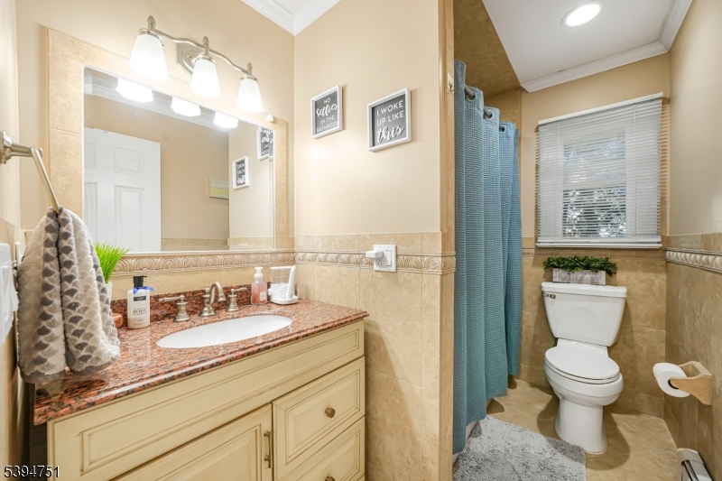 Jefferson Twp., New Jersey, 07849, United States, 3 Bedrooms Bedrooms, ,2 BathroomsBathrooms,Residential,For Sale,1993469