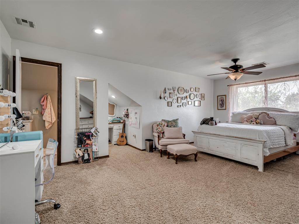 Jones, Oklahoma, 73049, United States, 4 Bedrooms Bedrooms, ,5 BathroomsBathrooms,Residential,For Sale,1987099