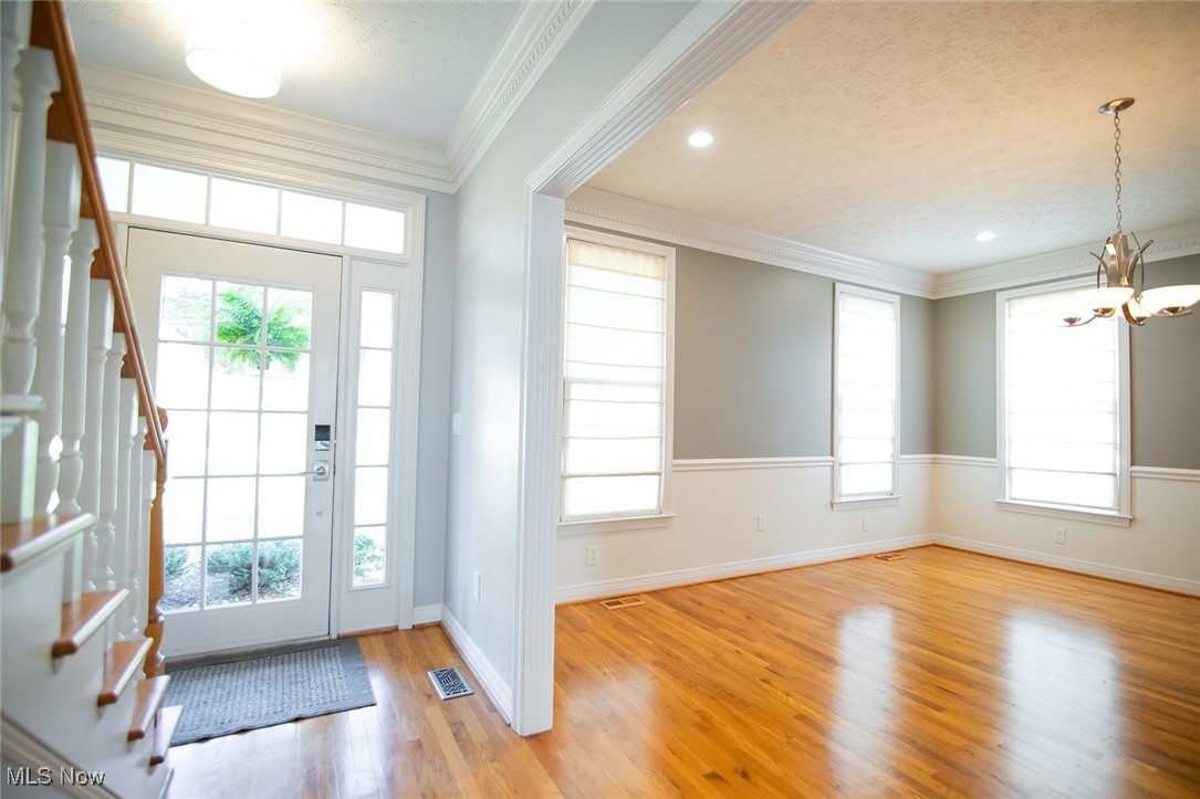 Vienna, West Virginia, 26105, United States, 4 Bedrooms Bedrooms, ,5 BathroomsBathrooms,Residential,For Sale,1987496