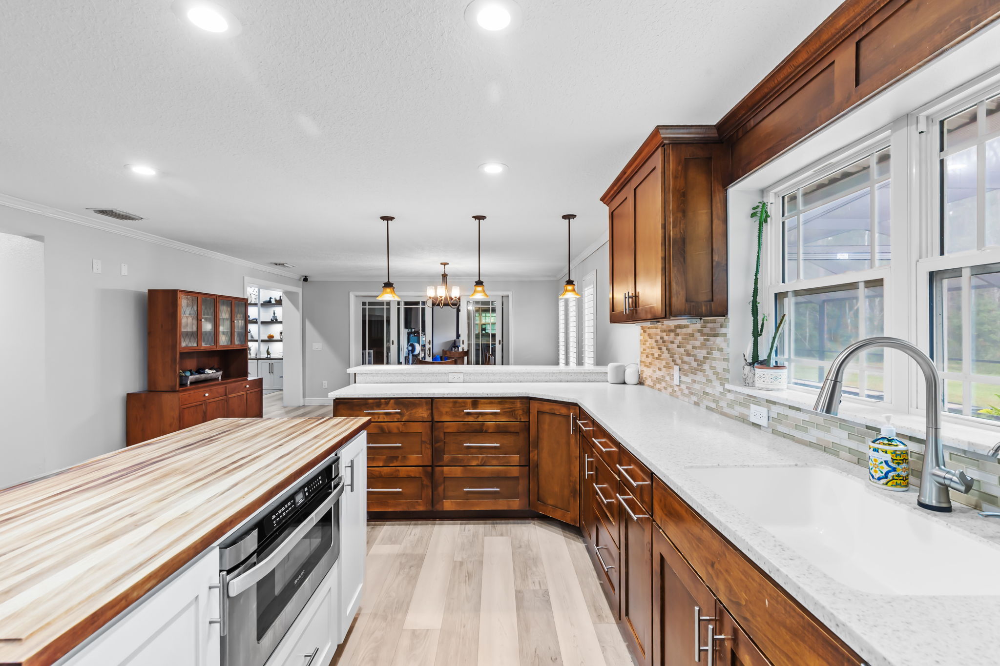 Wesley Chapel, Florida, 33544, United States, 5 Bedrooms Bedrooms, ,5 BathroomsBathrooms,Residential,For Sale,2005912