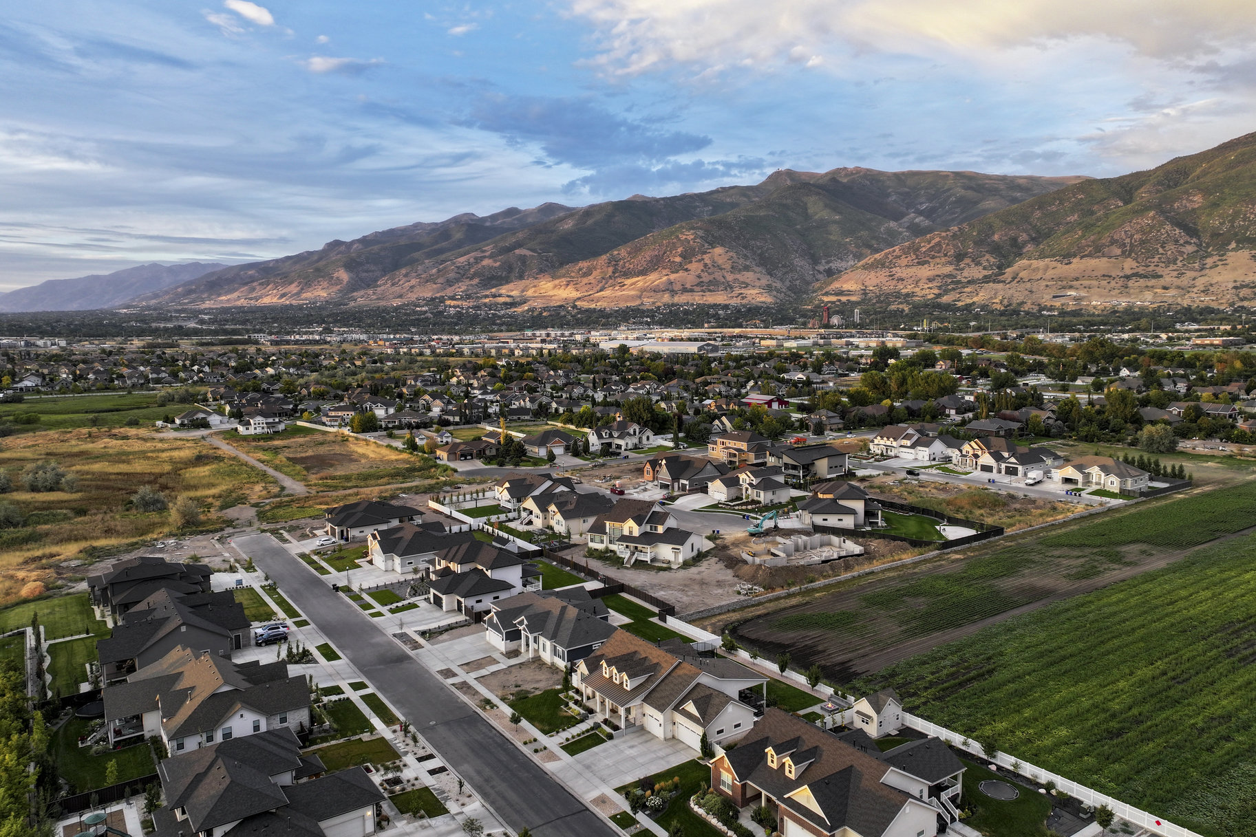  Modern Farmhouse Charm in Farmington - 物件實景
