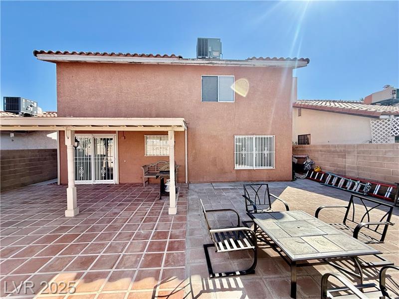 Las Vegas, Nevada, 89121, United States, 3 Bedrooms Bedrooms, ,2 BathroomsBathrooms,Residential,For Sale,1981360