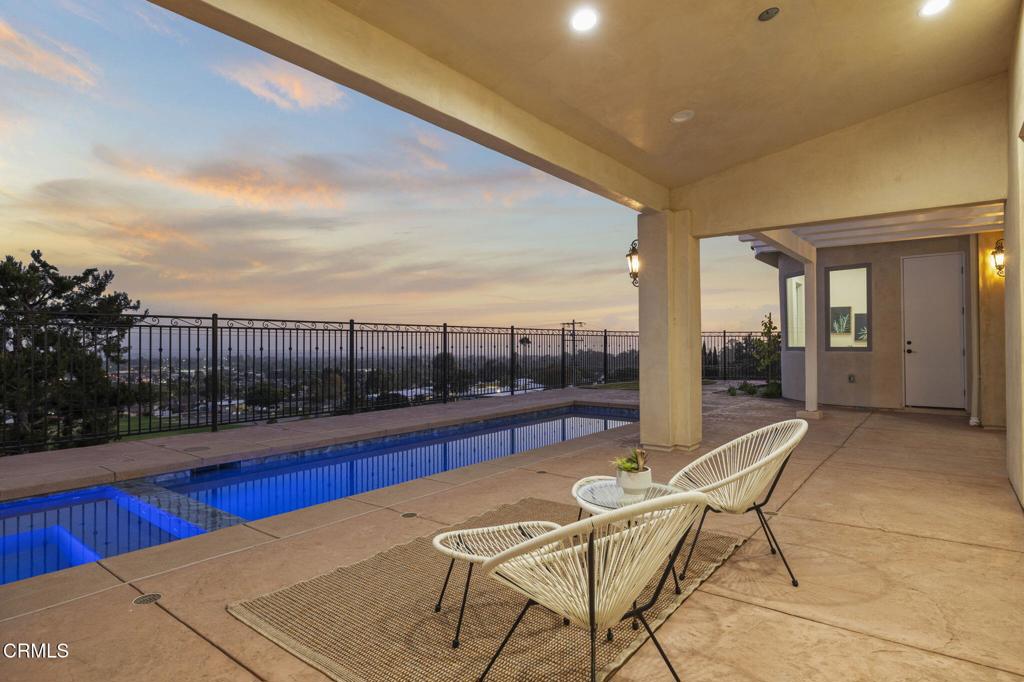 Ventura, California, 93003, United States, 4 Bedrooms Bedrooms, ,4 BathroomsBathrooms,Residential,For Sale,1912108