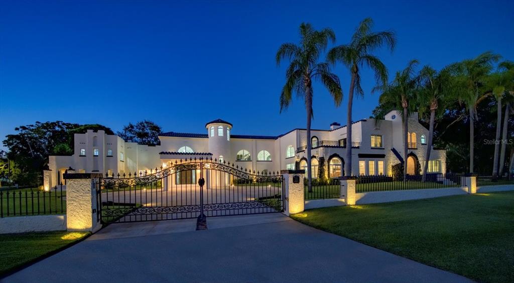 St Petersburg, Florida, 33707, United States, 5 Bedrooms Bedrooms, ,9 BathroomsBathrooms,Residential,For Sale,2000985