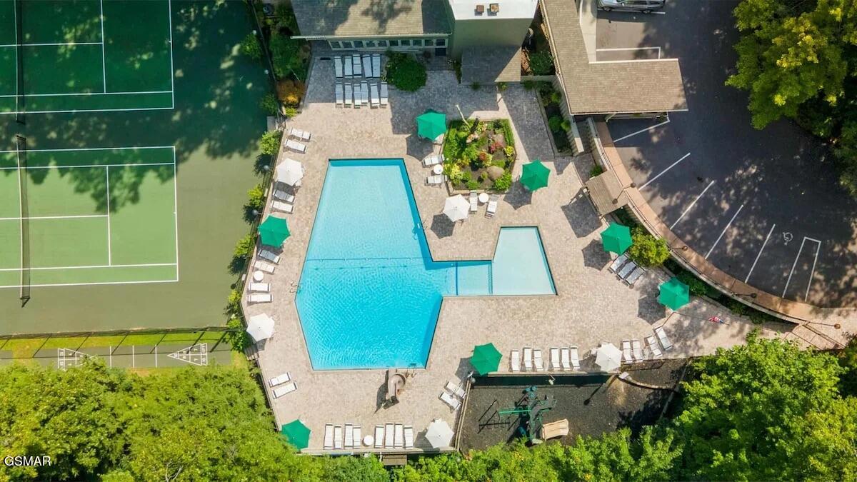 Gatlinburg, Tennessee, 37738, United States, 5 Bedrooms Bedrooms, ,4 BathroomsBathrooms,Residential,For Sale,2023747
