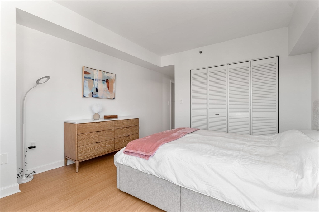 Cambridge, Massachusetts, 02139, United States, 1 Bedroom Bedrooms, ,2 BathroomsBathrooms,Residential,For Sale,1875314