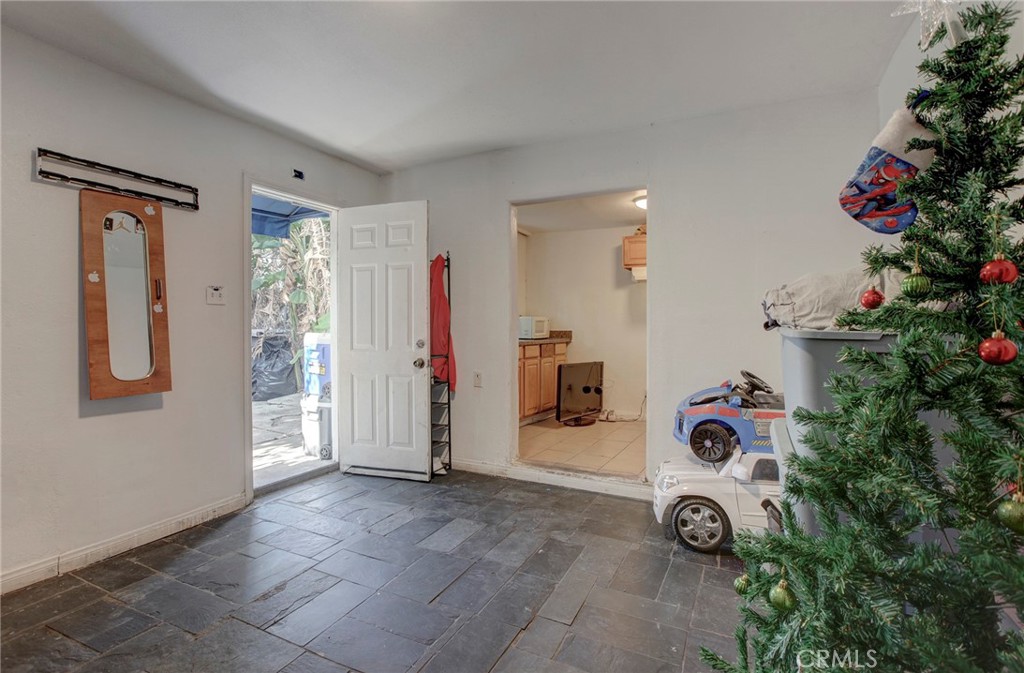 Los Angeles, California, 90003, United States, 3 Bedrooms Bedrooms, ,2 BathroomsBathrooms,Residential,For Sale,2008839