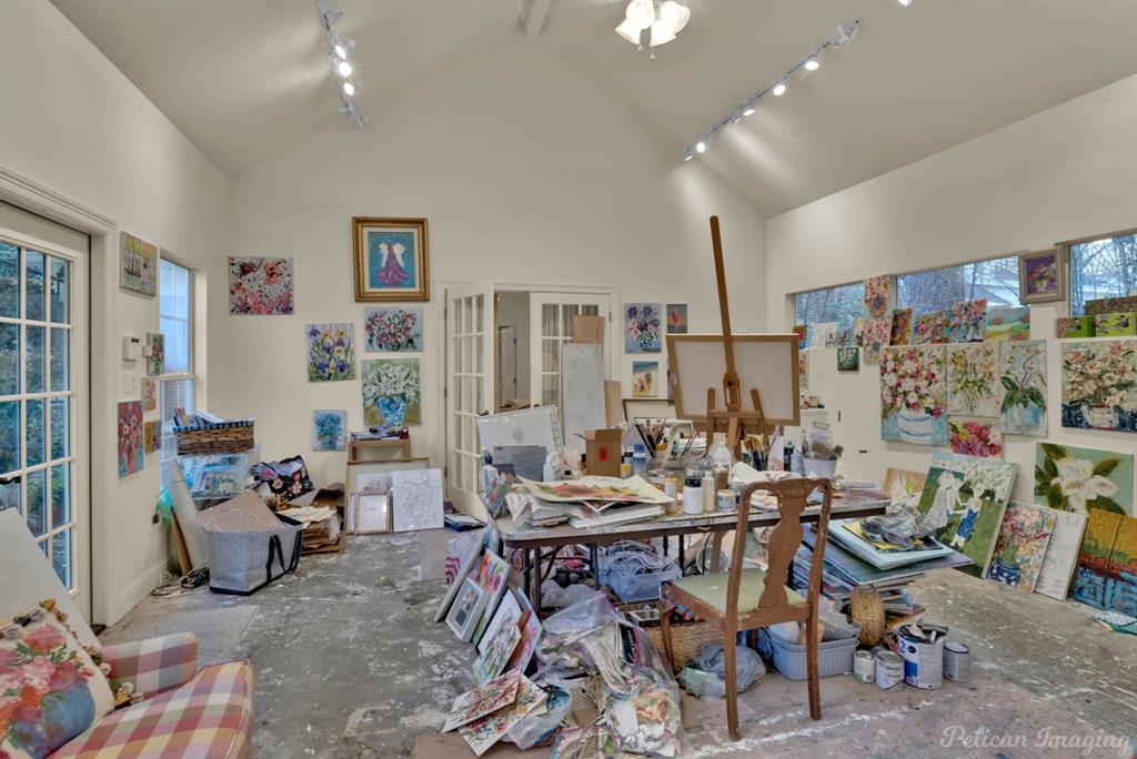 Shreveport, Louisiana, 71106, United States, 4 Bedrooms Bedrooms, ,4 BathroomsBathrooms,Residential,For Sale,1729515