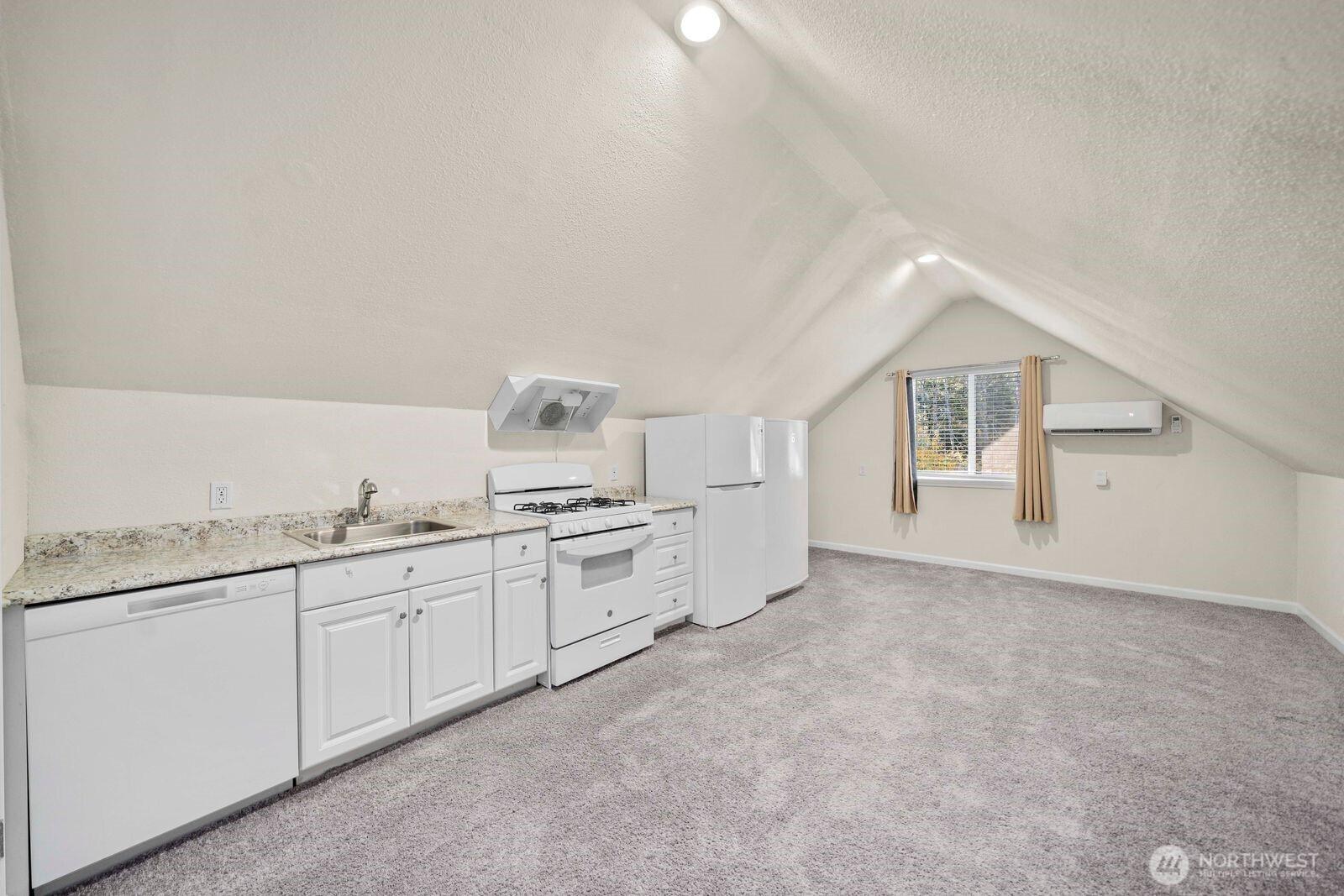 EATONVILLE, Washington, 98328, United States, 4 Bedrooms Bedrooms, ,3 BathroomsBathrooms,Residential,For Sale,1997124