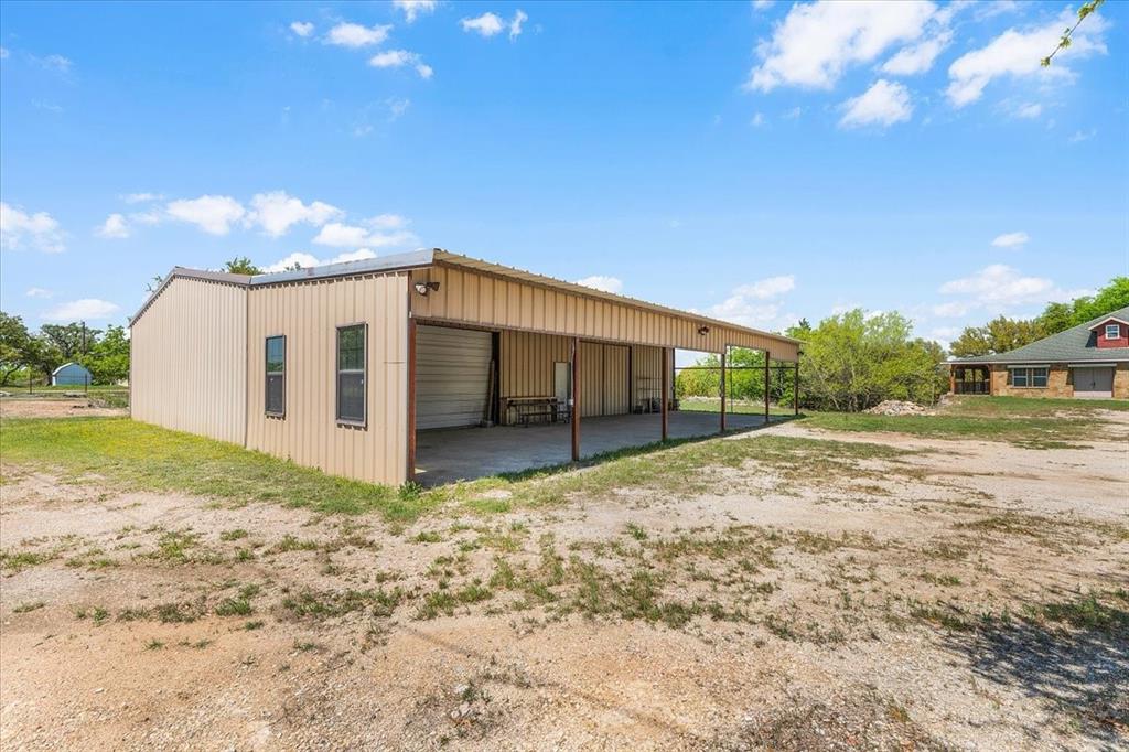 Weatherford, Texas, 76088, United States, 4 Bedrooms Bedrooms, ,3 BathroomsBathrooms,Residential,For Sale,1974322