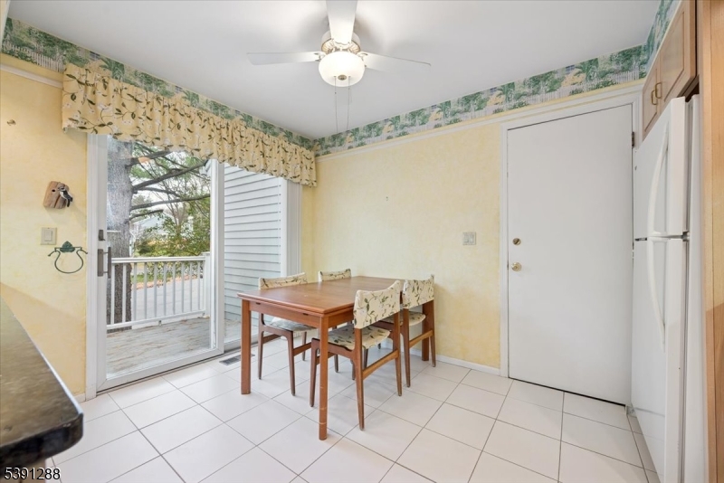 Bedminster Twp., New Jersey, 07921, United States, 2 Bedrooms Bedrooms, ,4 BathroomsBathrooms,Residential,For Sale,1988060