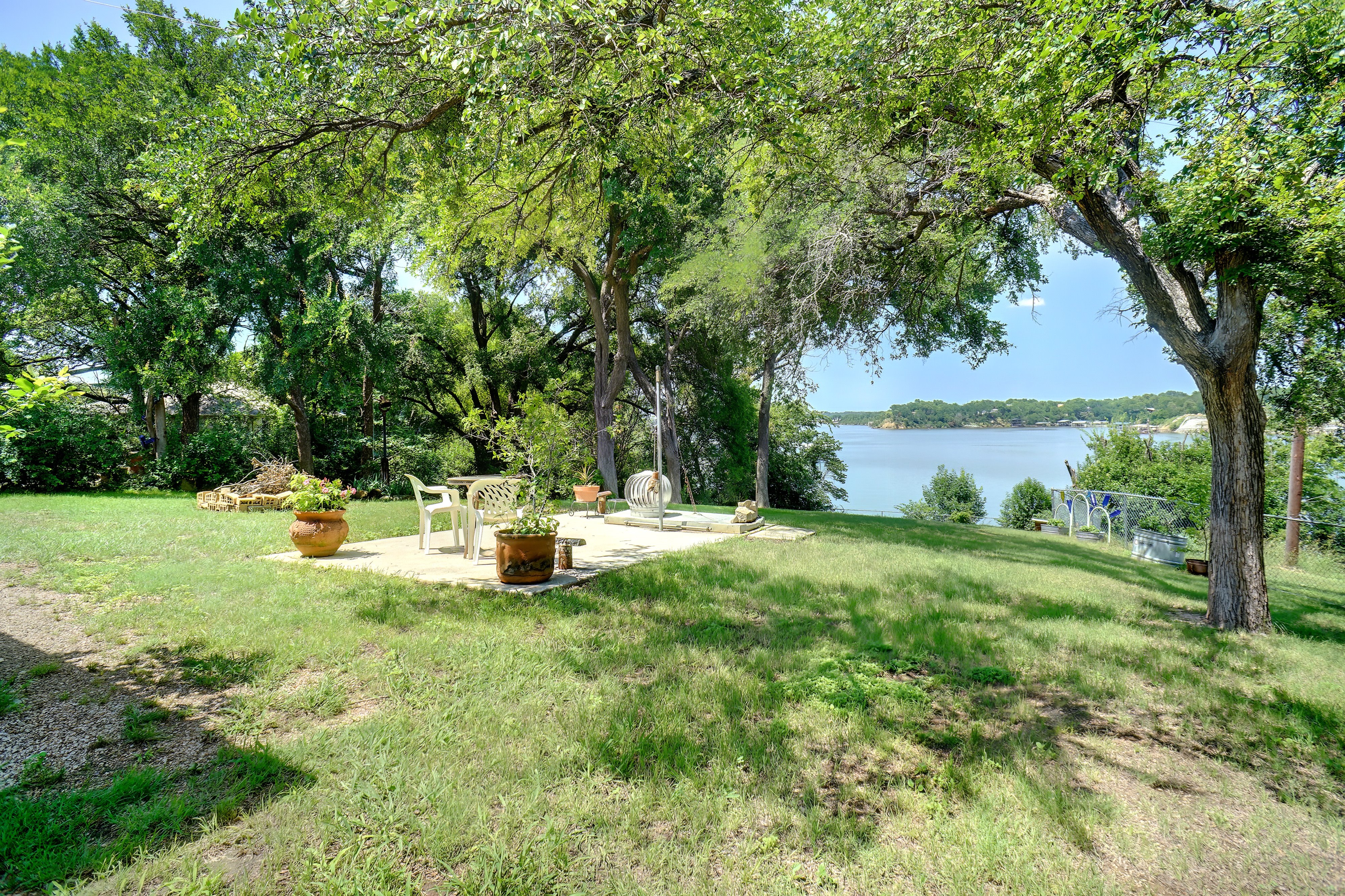 Lake Bridgeport, Texas, 76426, United States, 3 Bedrooms Bedrooms, ,3 BathroomsBathrooms,Residential,For Sale,1989947