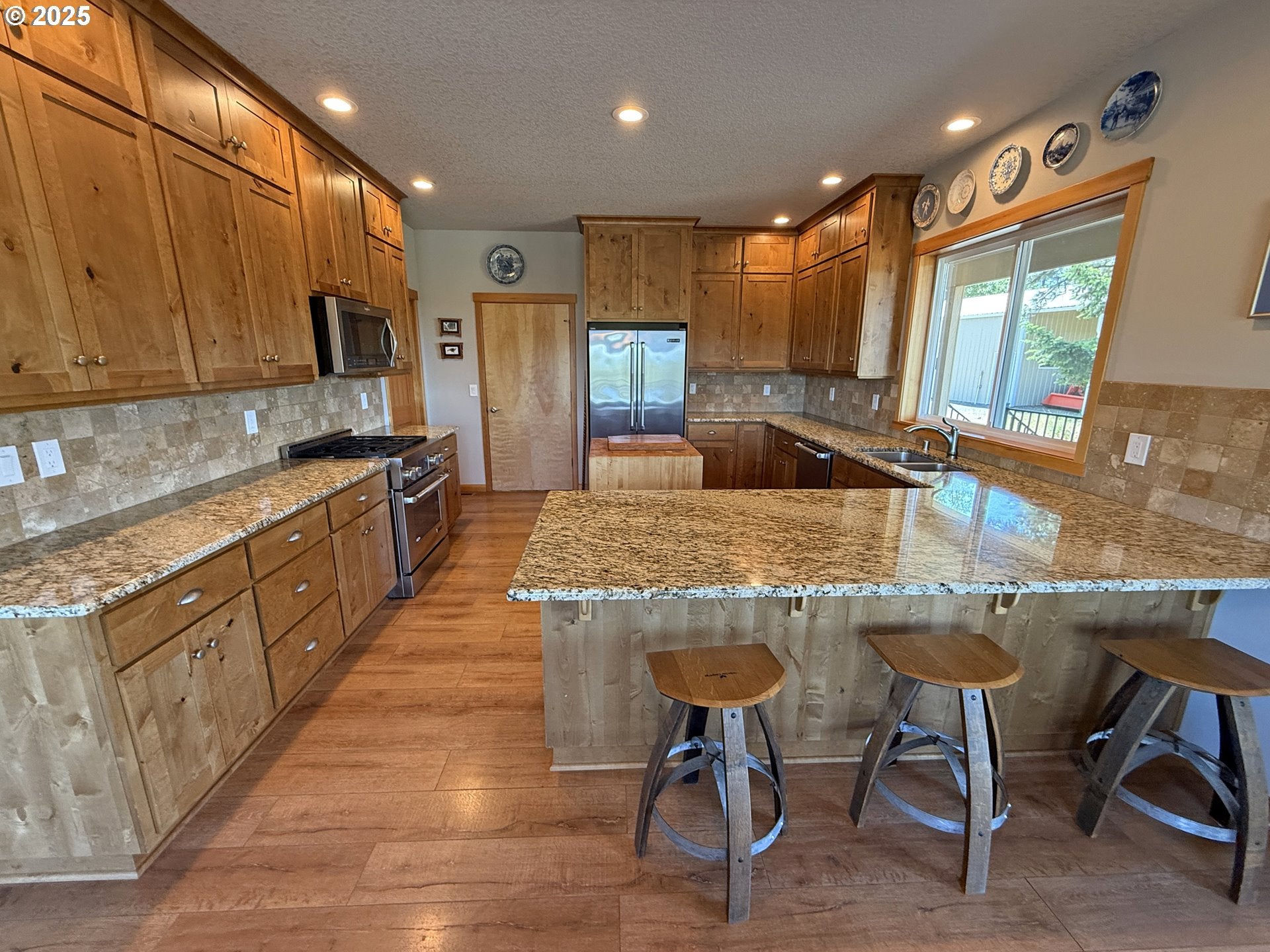 Goldendale, Washington, 98620, United States, 2 Bedrooms Bedrooms, ,2 BathroomsBathrooms,Residential,For Sale,1906644