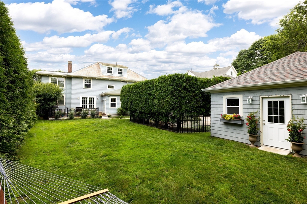 Newton, Massachusetts, 02468, United States, 5 Bedrooms Bedrooms, ,4 BathroomsBathrooms,Residential,For Sale,1942164