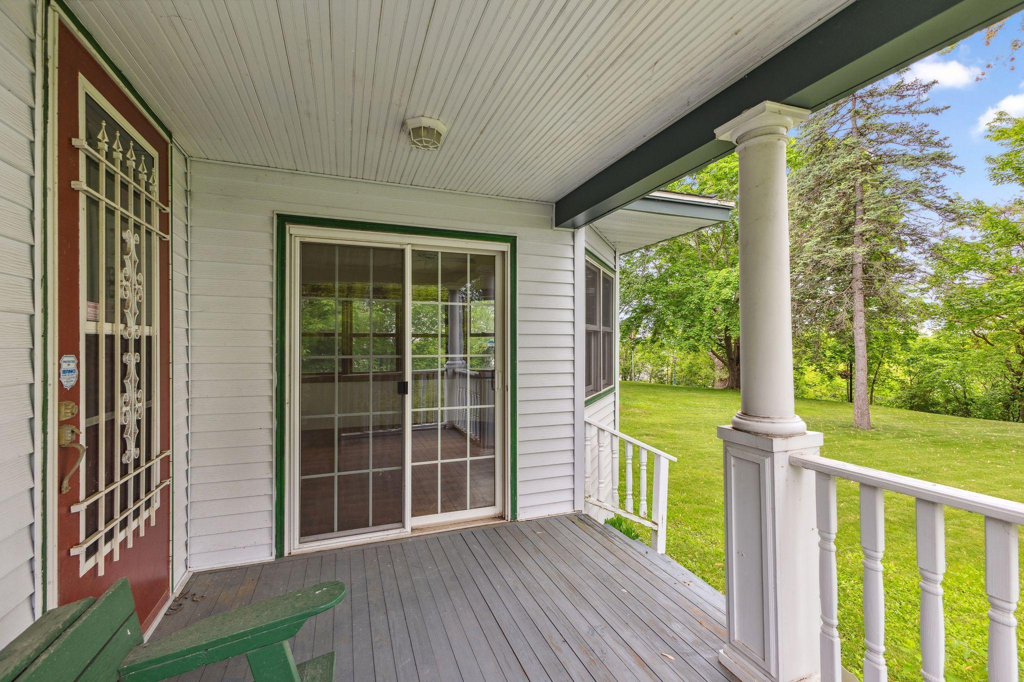 Center City, Minnesota, 55012, United States, 4 Bedrooms Bedrooms, ,1 BathroomBathrooms,Residential,For Sale,1837728
