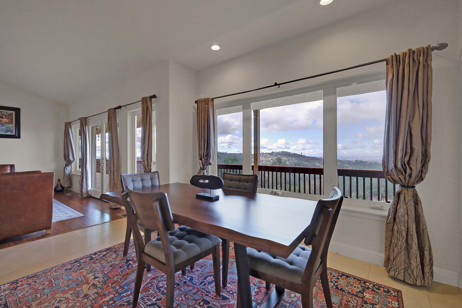 Browns Valley, California, 95918, United States, 5 Bedrooms Bedrooms, ,4 BathroomsBathrooms,Residential,For Sale,1980583