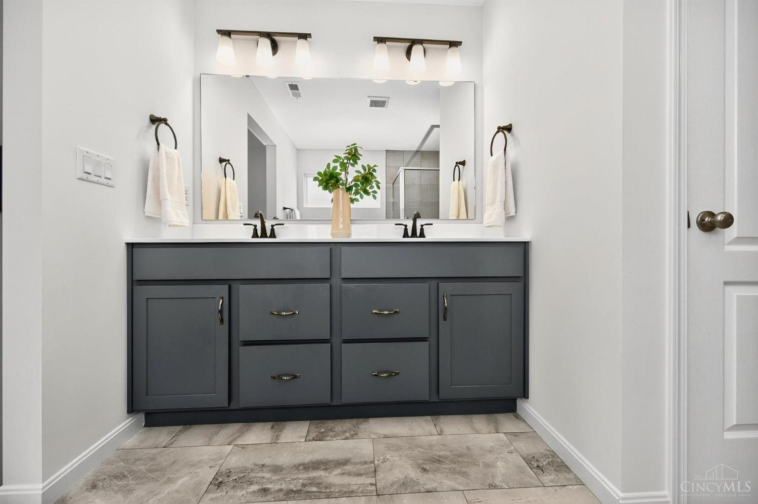 Turtle Creek Twp, Ohio, 45036, United States, 5 Bedrooms Bedrooms, ,4 BathroomsBathrooms,Residential,For Sale,1890162