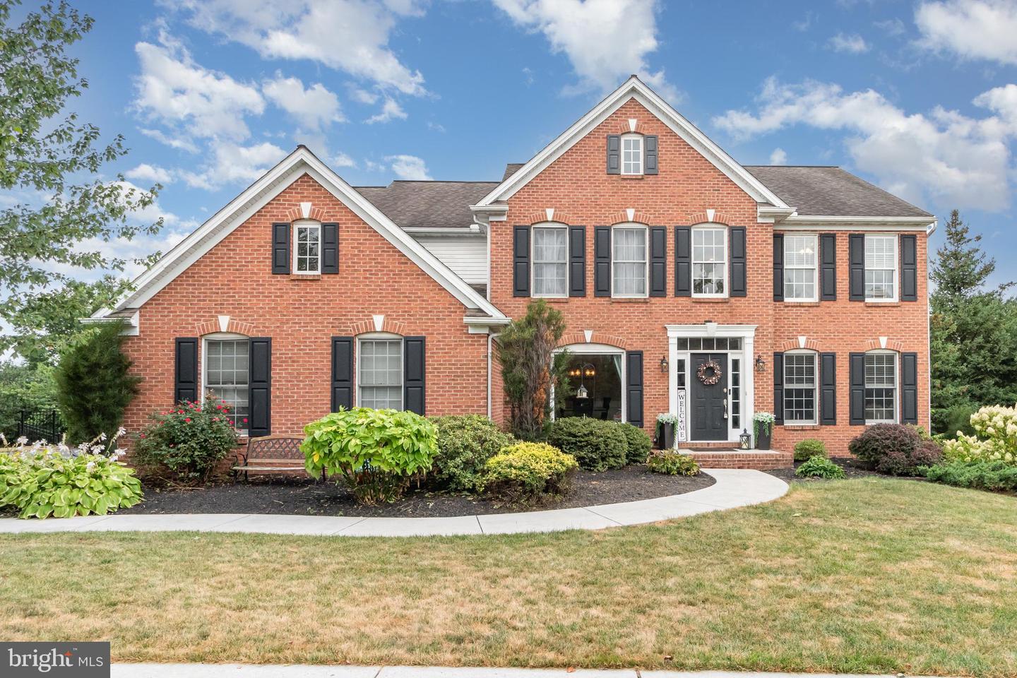 Mechanicsburg, Pennsylvania, 17050, United States, 5 Bedrooms Bedrooms, ,4 BathroomsBathrooms,Residential,For Sale,1926298