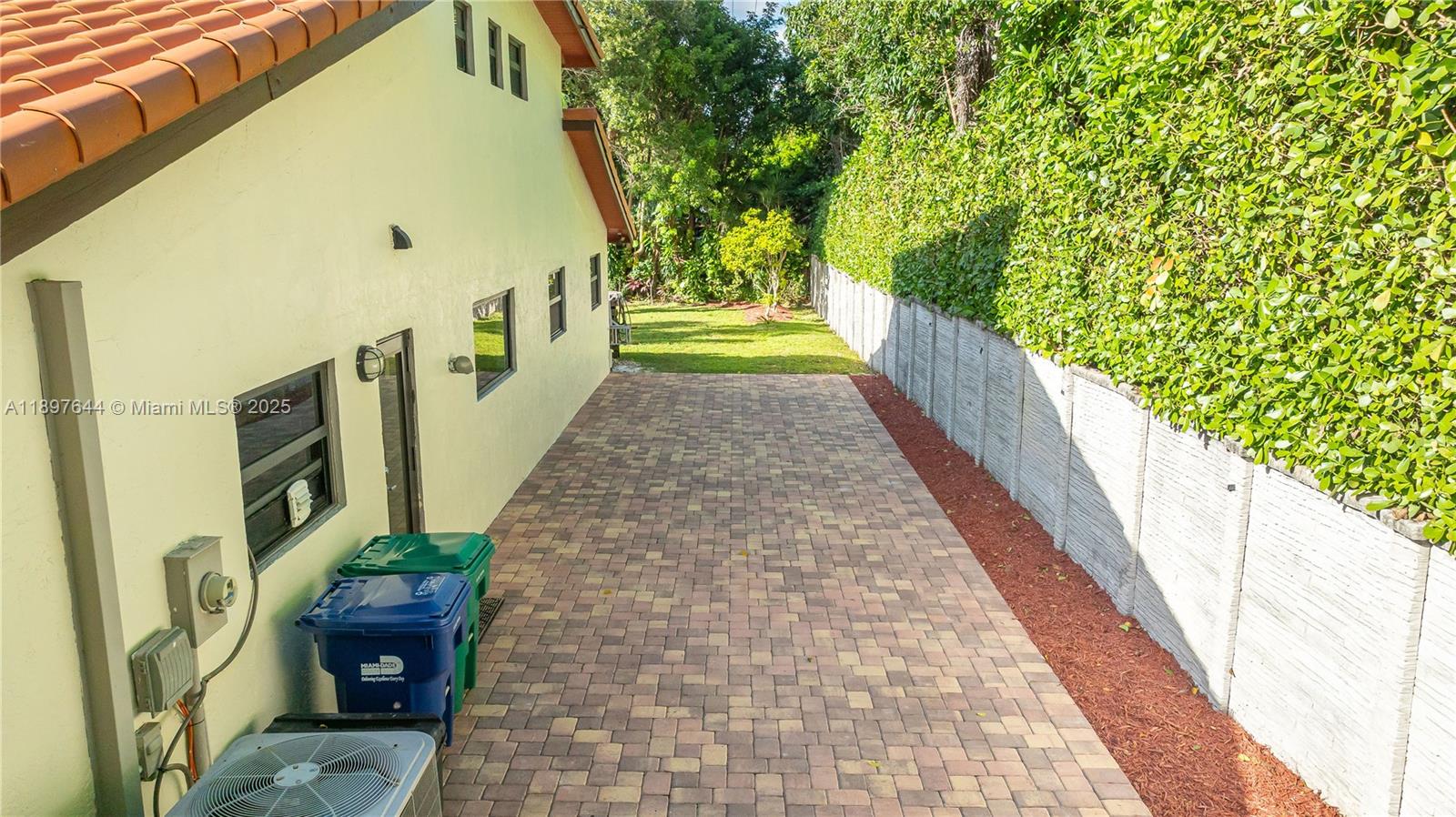 Palmetto Bay, Florida, 33157, United States, 4 Bedrooms Bedrooms, ,4 BathroomsBathrooms,Residential,For Sale,1966916