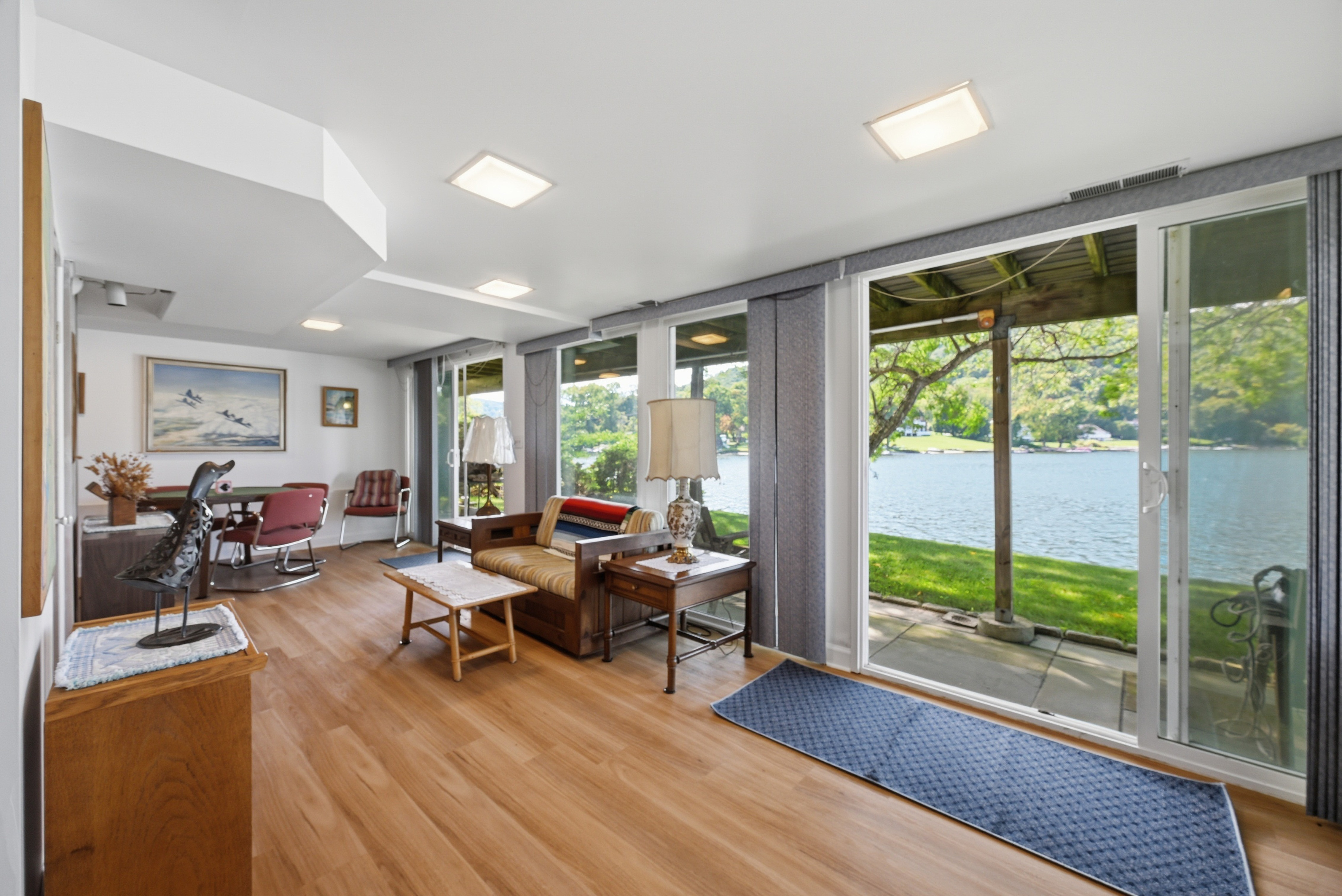  Dual-Home Private Estate with Sweeping Sunset Views on Candlewood Isle - 物件實景