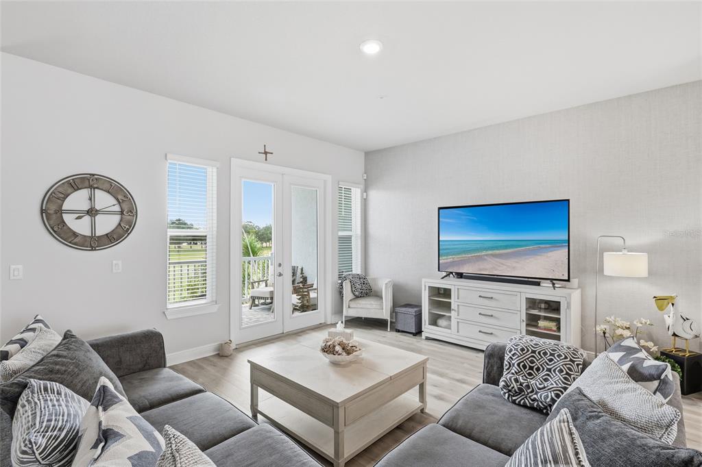 Sarasota, Florida, 34237, United States, 3 Bedrooms Bedrooms, ,4 BathroomsBathrooms,Residential,For Sale,1989213