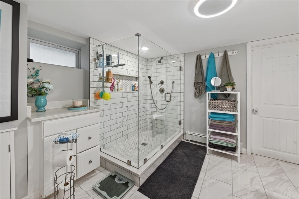 Dracut, Massachusetts, 01826, United States, 4 Bedrooms Bedrooms, ,2 BathroomsBathrooms,Residential,For Sale,1937209