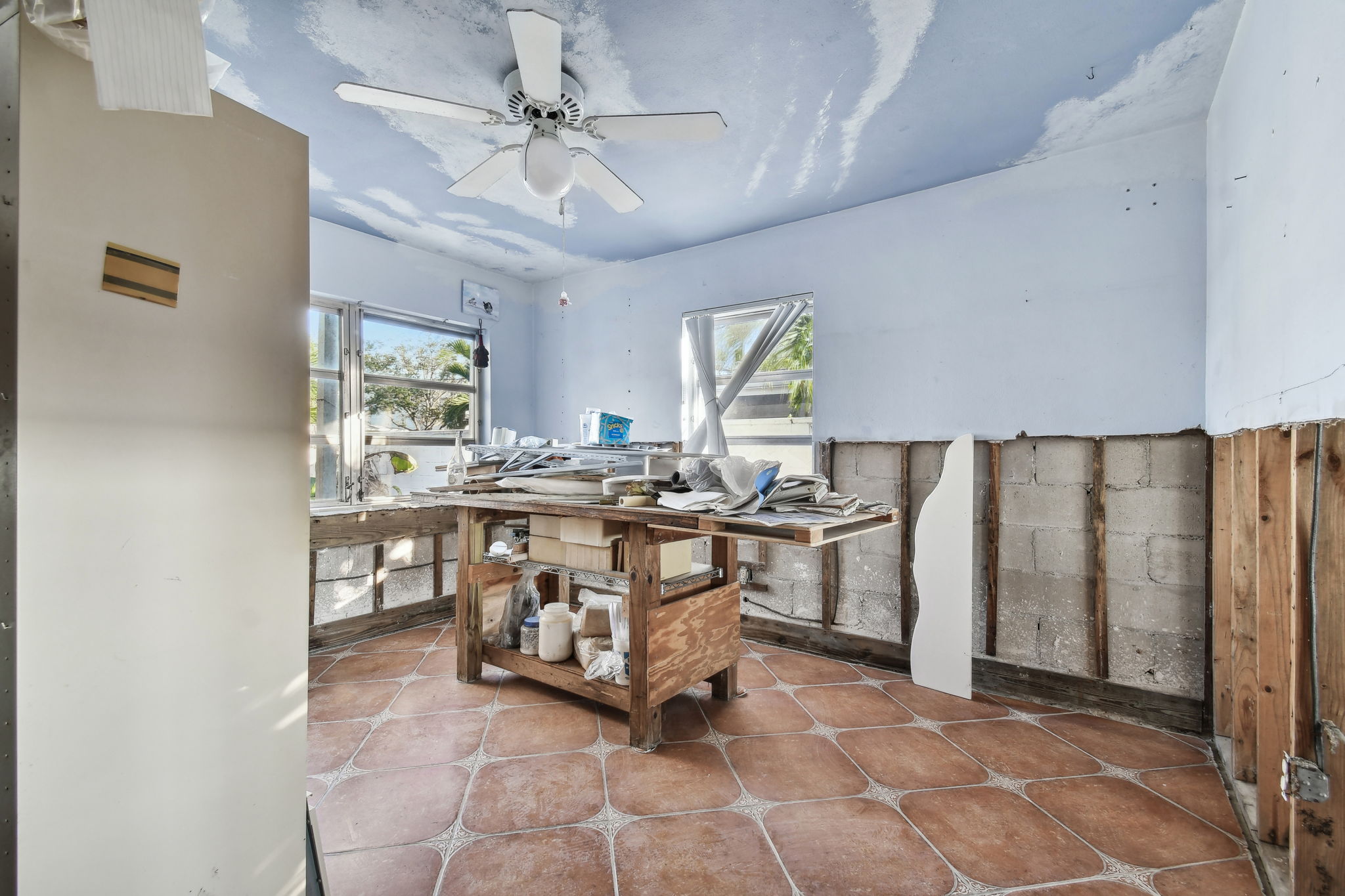 Clearwater, Florida, 33755, United States, 3 Bedrooms Bedrooms, ,2 BathroomsBathrooms,Residential,For Sale,1980754