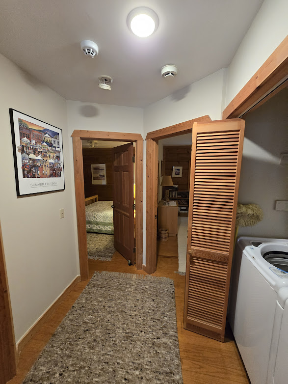 Warrensville, North Carolina, 28693, United States, 2 Bedrooms Bedrooms, ,2 BathroomsBathrooms,Residential,For Sale,1982340