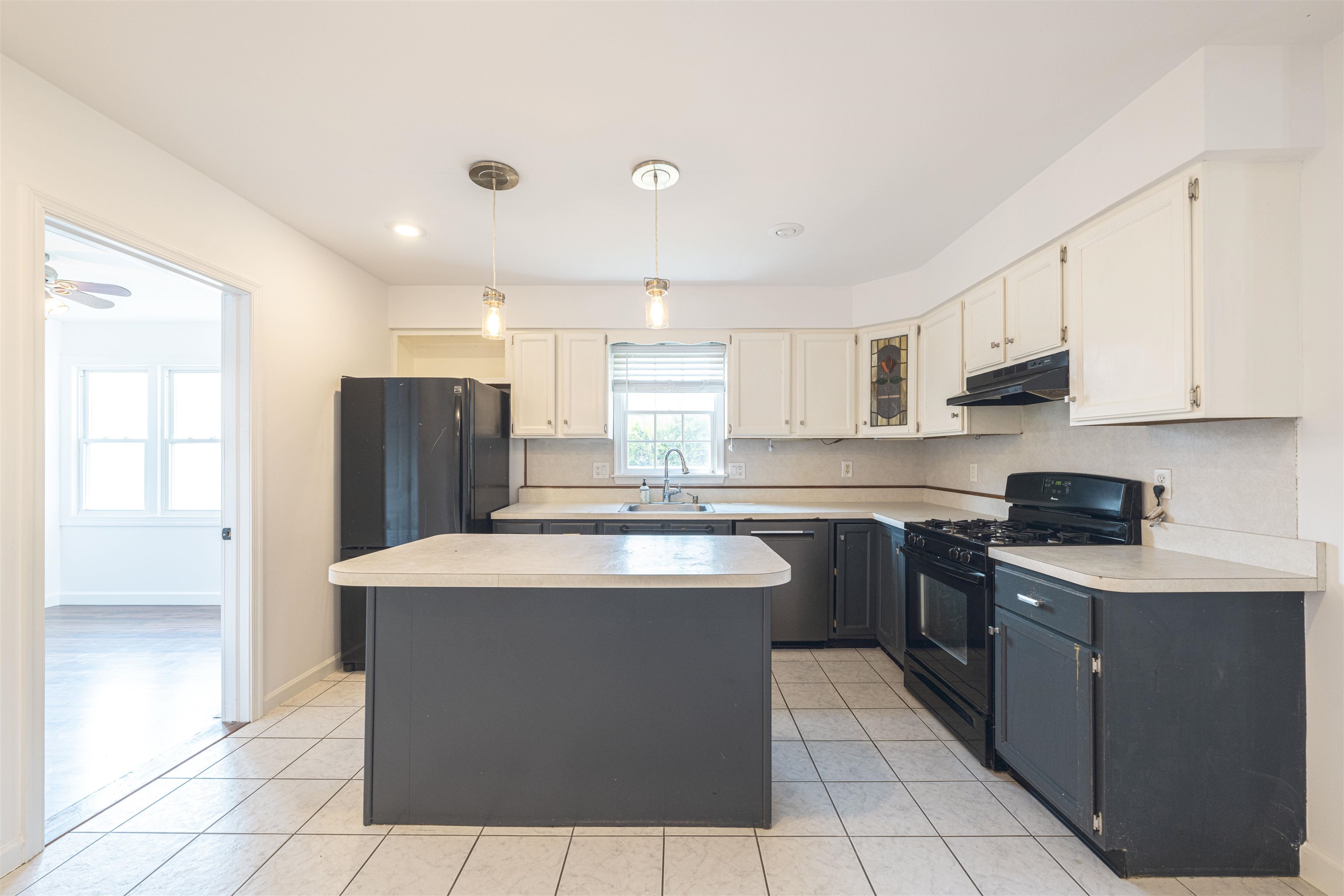 Lower Township, New Jersey, 08204, United States, 4 Bedrooms Bedrooms, ,2 BathroomsBathrooms,Residential,For Sale,1933494