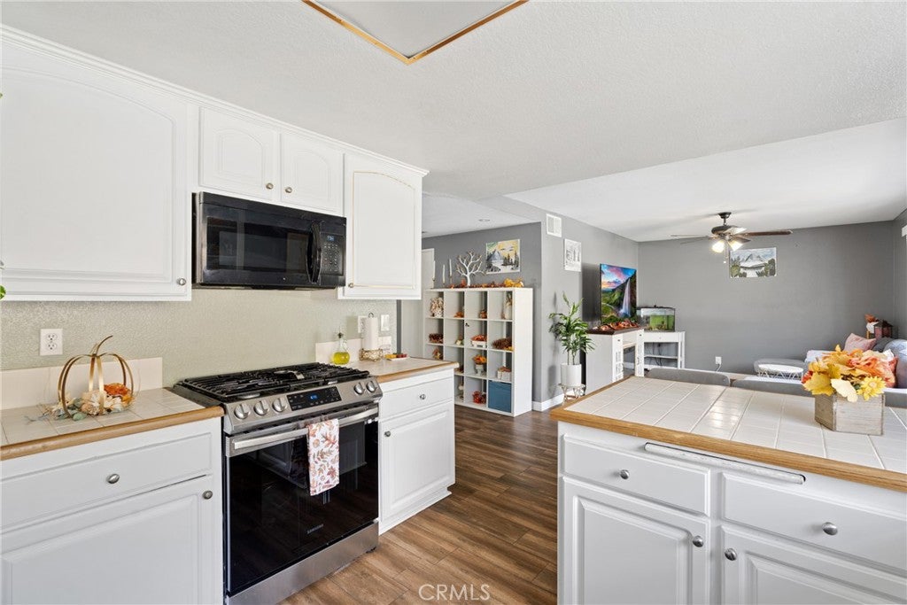 Moreno Valley, California, 92553, United States, 5 Bedrooms Bedrooms, ,3 BathroomsBathrooms,Residential,For Sale,1983642