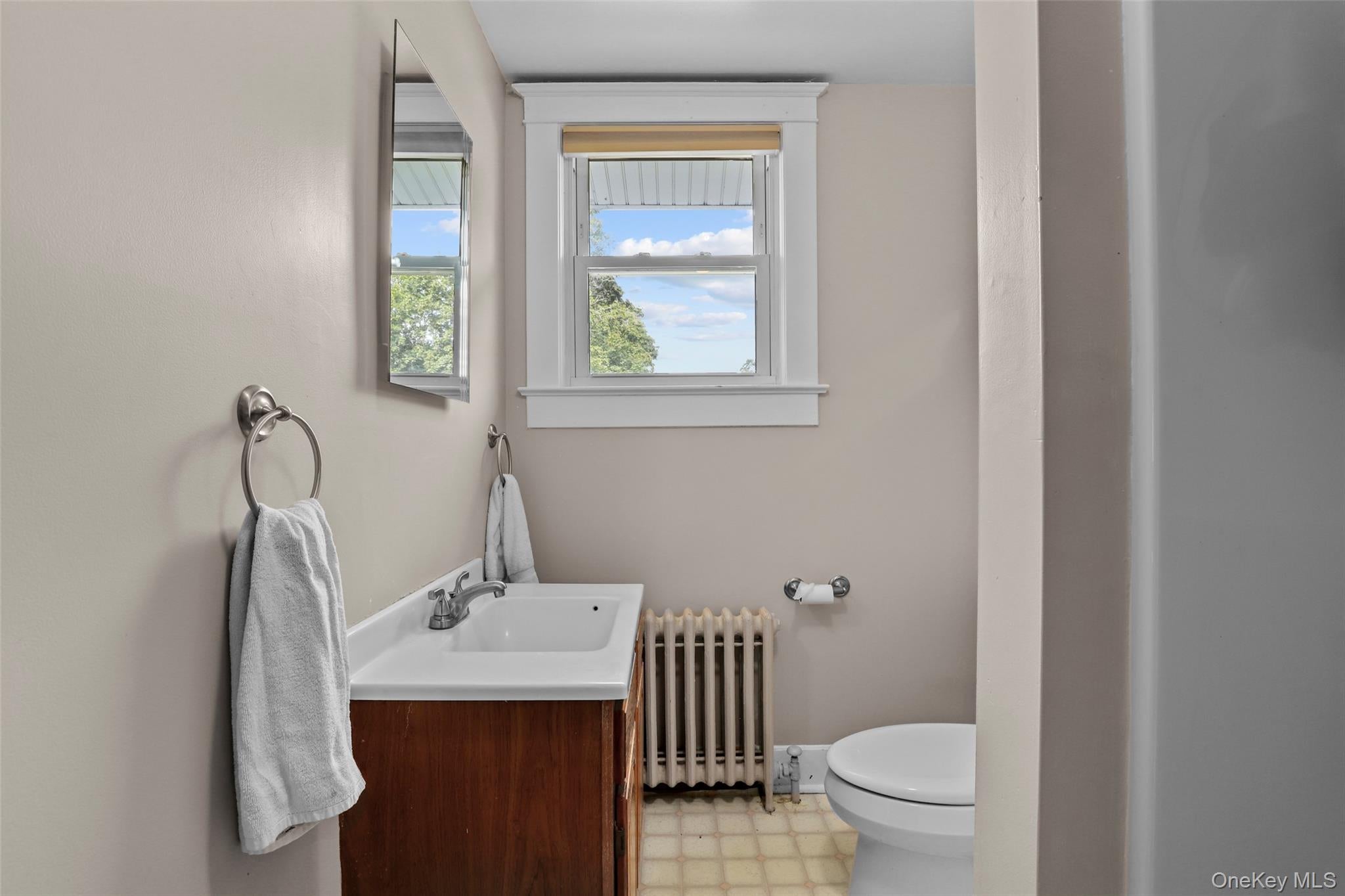 Peekskill, New York, 10566, United States, 3 Bedrooms Bedrooms, ,1 BathroomBathrooms,Residential,For Sale,1928335