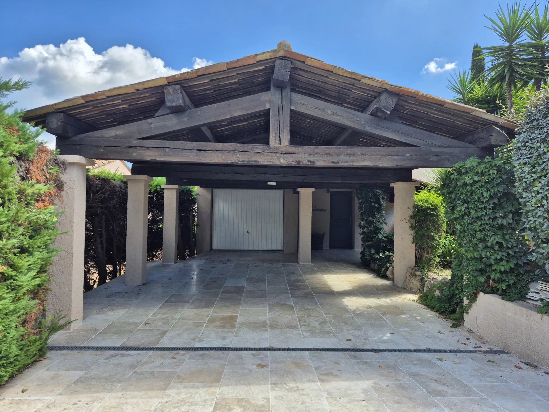 Mougins, Provence-Alpes-Côte d’Azur, 06250, FR, 3 Bedrooms Bedrooms, ,2 BathroomsBathrooms,Residential,For Sale,1995555