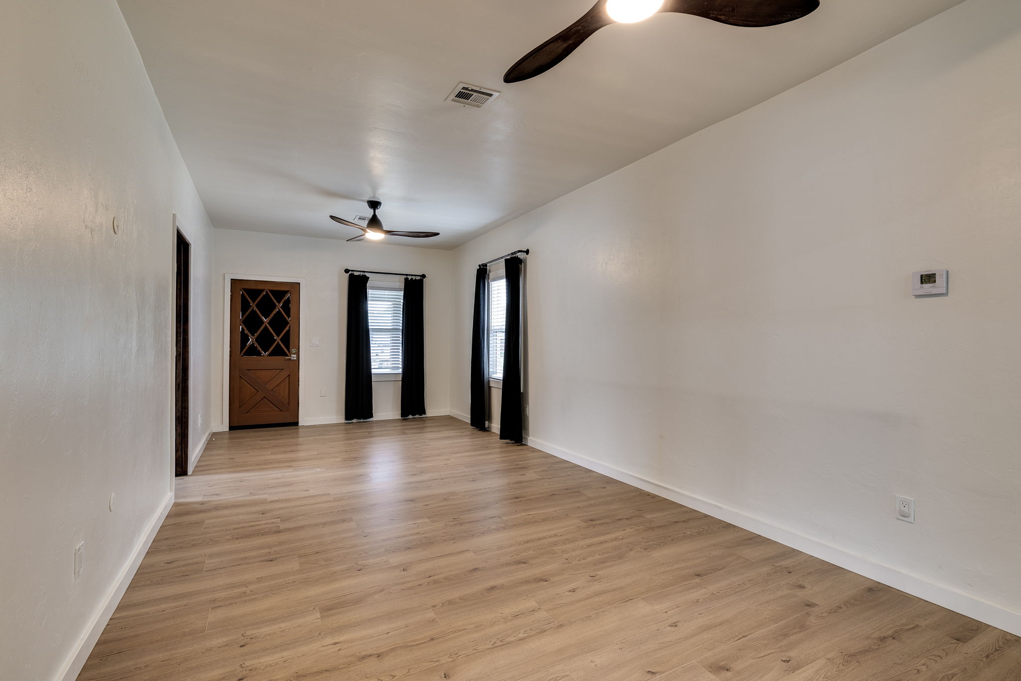  316 E Jackson Street, Crescent, OK 73028 - 物件實景