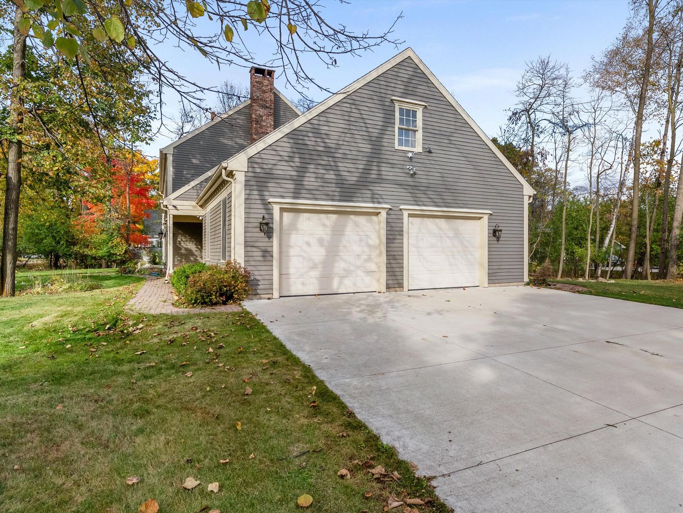 Manitowoc, Wisconsin, 54220, United States, 4 Bedrooms Bedrooms, ,4 BathroomsBathrooms,Residential,For Sale,1982773