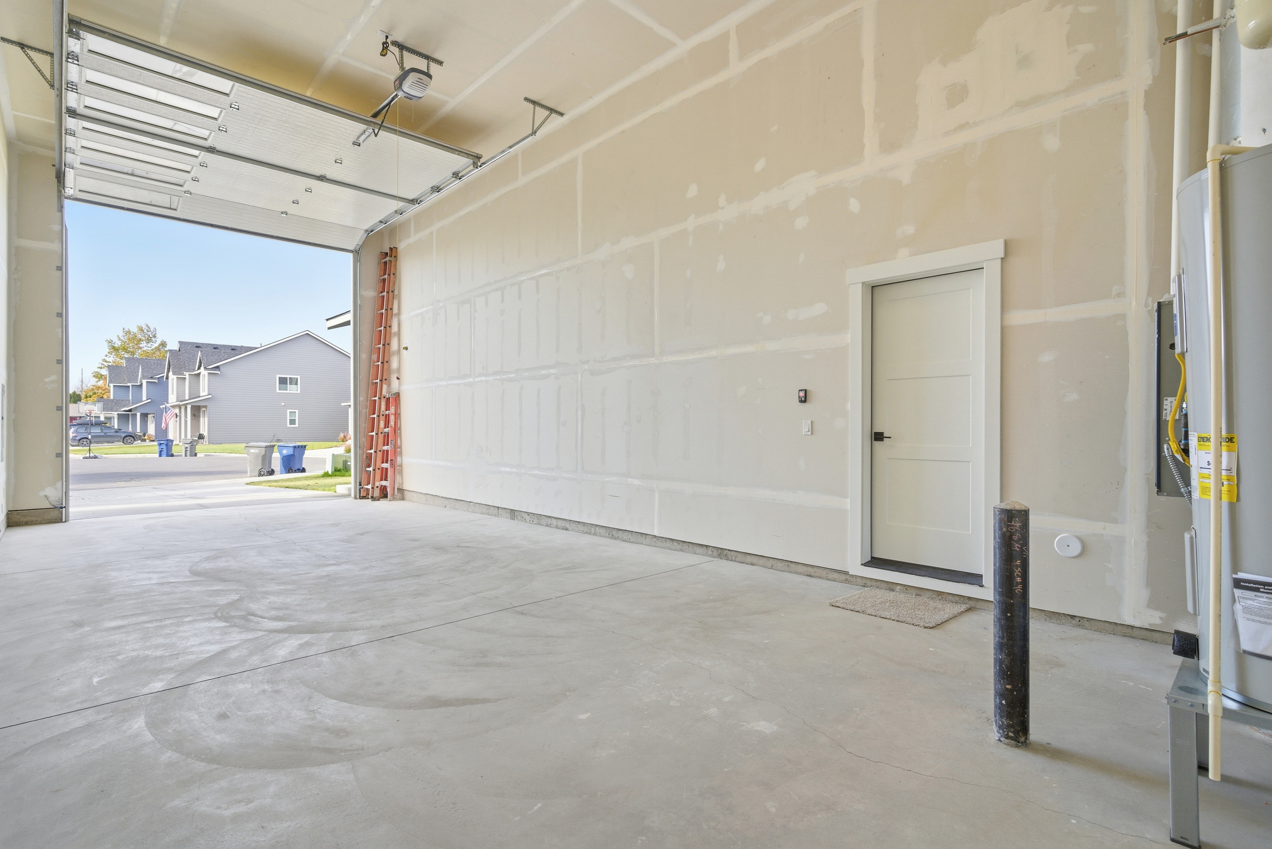 Sandpoint, Idaho, 83864, United States, 3 Bedrooms Bedrooms, ,3 BathroomsBathrooms,Residential,For Sale,1992374