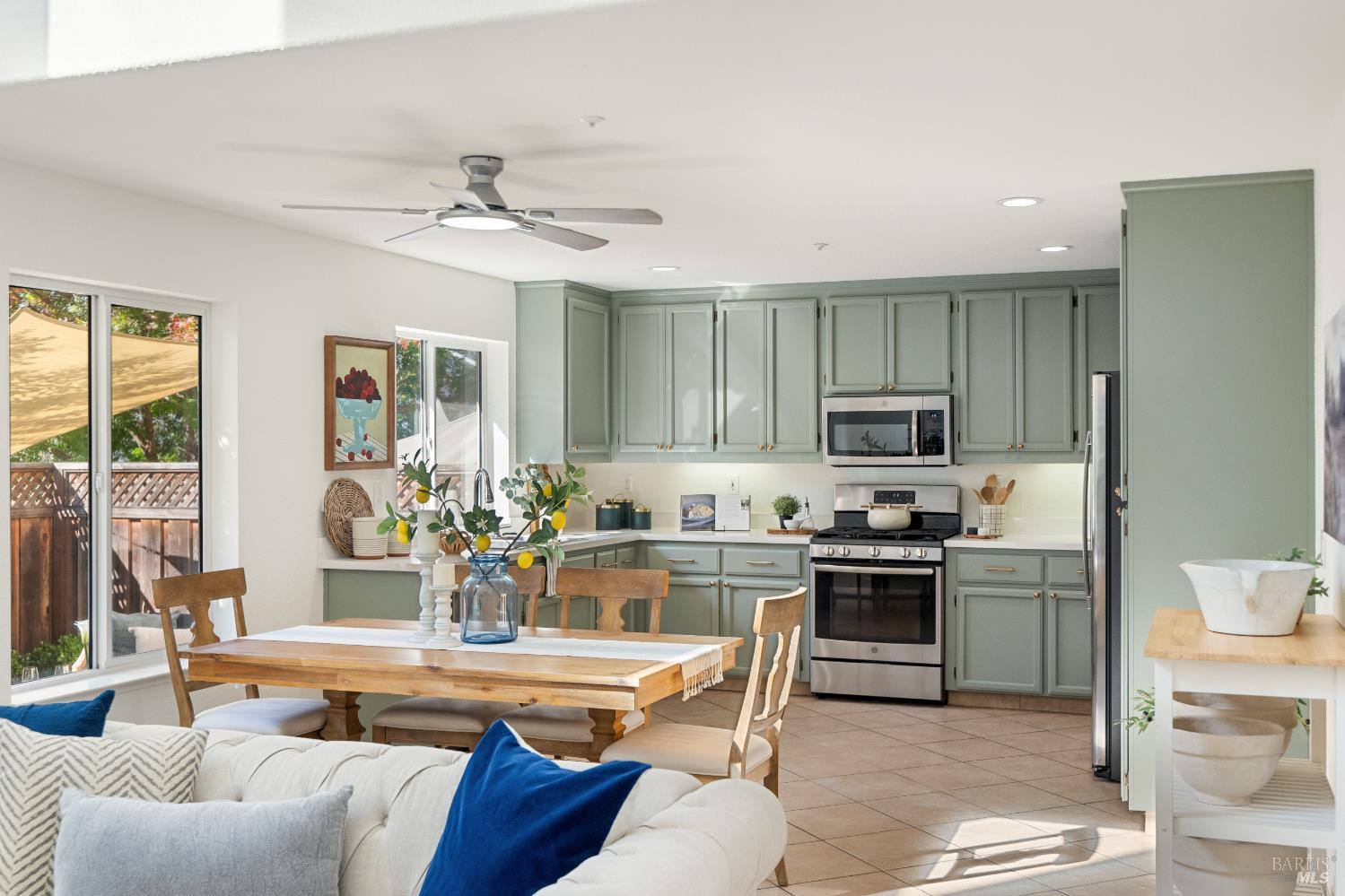 Napa, California, 94558, United States, 3 Bedrooms Bedrooms, ,3 BathroomsBathrooms,Residential,For Sale,1988088