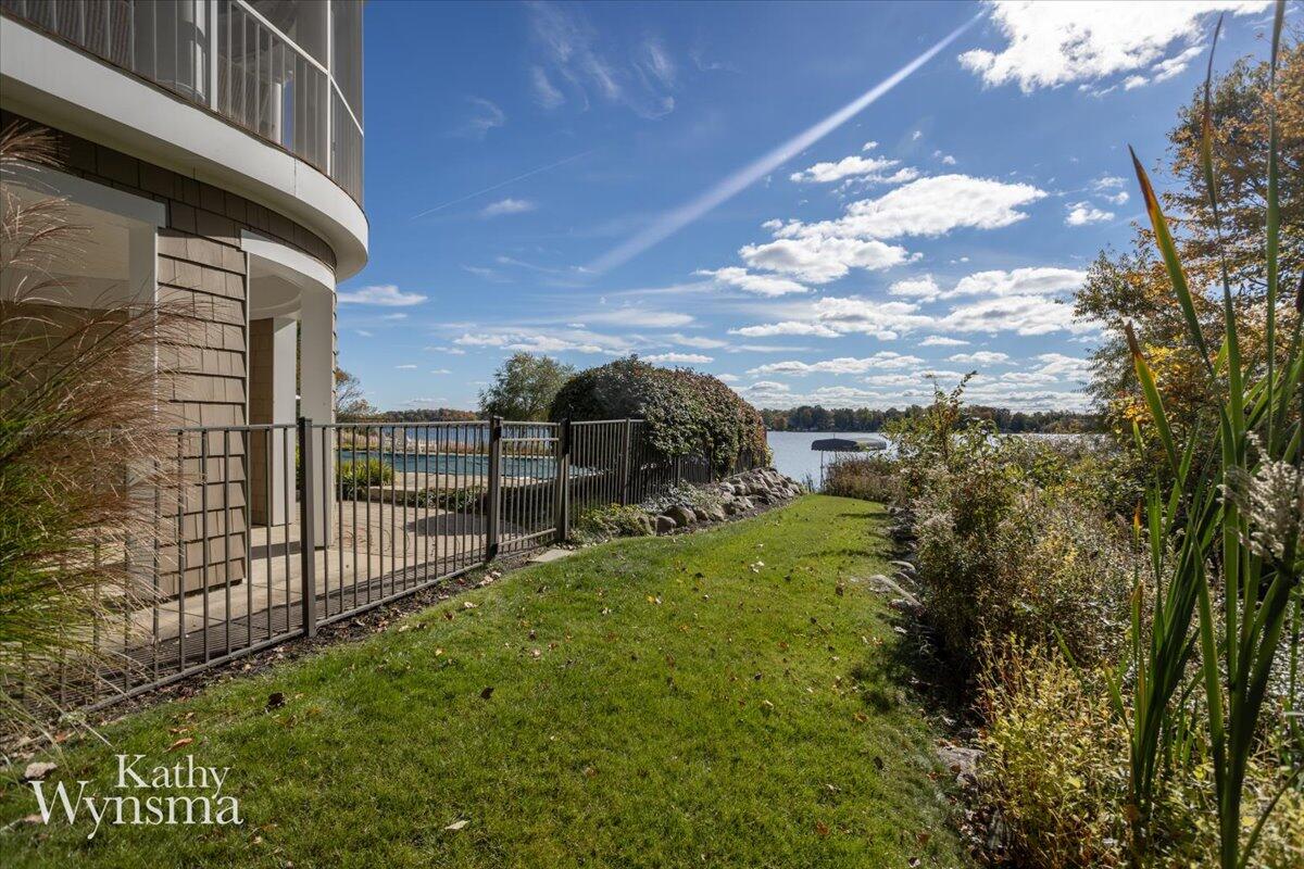 East Grand Rapids, Michigan, 49506, United States, 5 Bedrooms Bedrooms, ,5 BathroomsBathrooms,Residential,For Sale,1933647