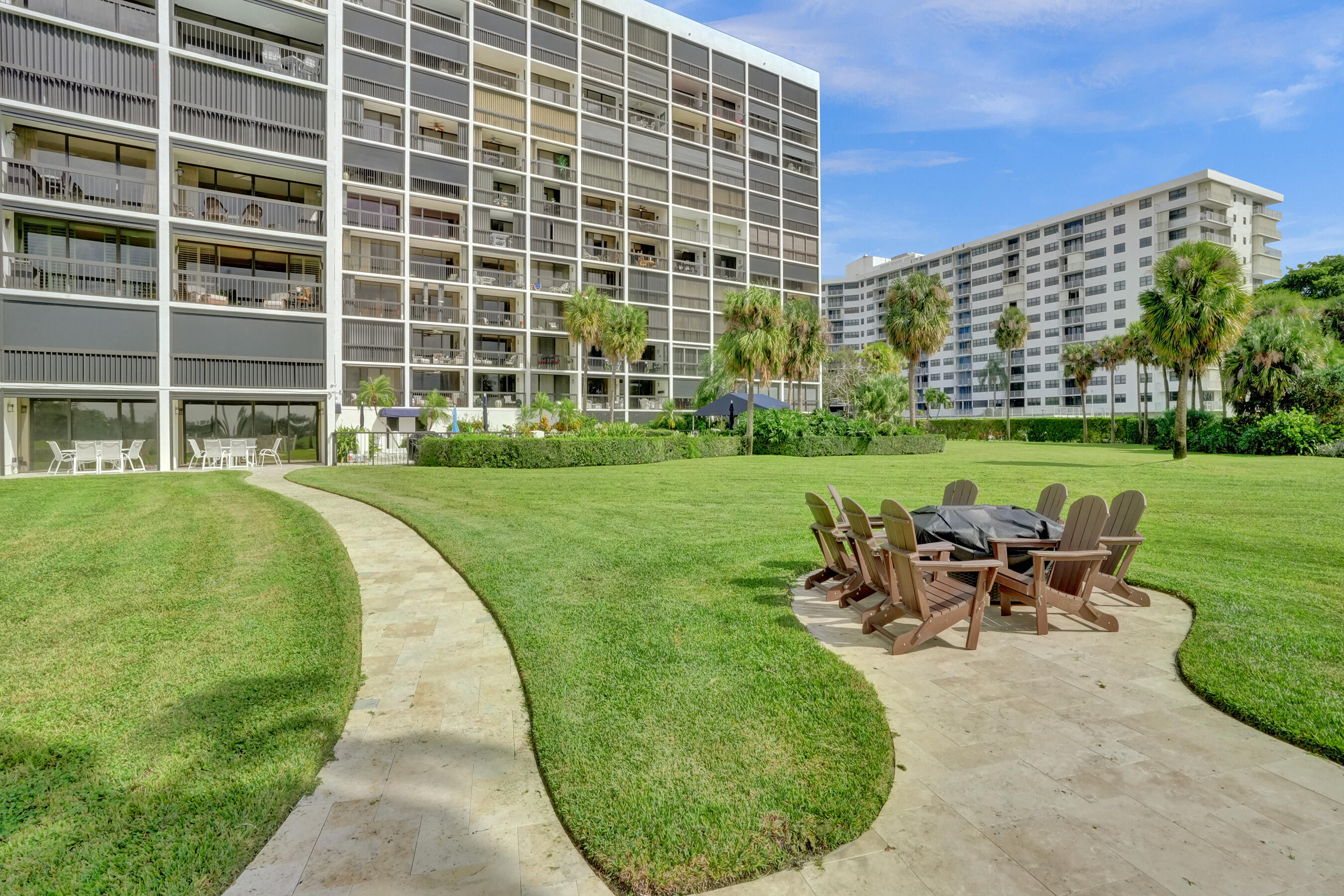 North Palm Beach, Florida, 33408, United States, 2 Bedrooms Bedrooms, ,2 BathroomsBathrooms,Residential,For Sale,1940741