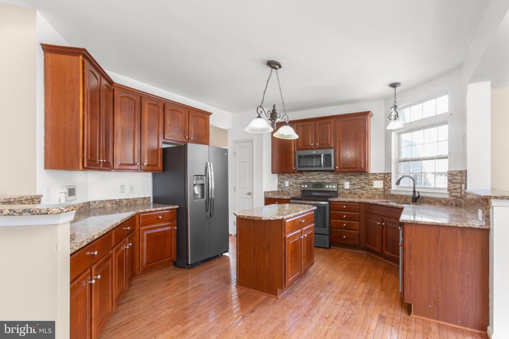Fredericksburg, Virginia, 22407, United States, 4 Bedrooms Bedrooms, ,4 BathroomsBathrooms,Residential,For Sale,1883172