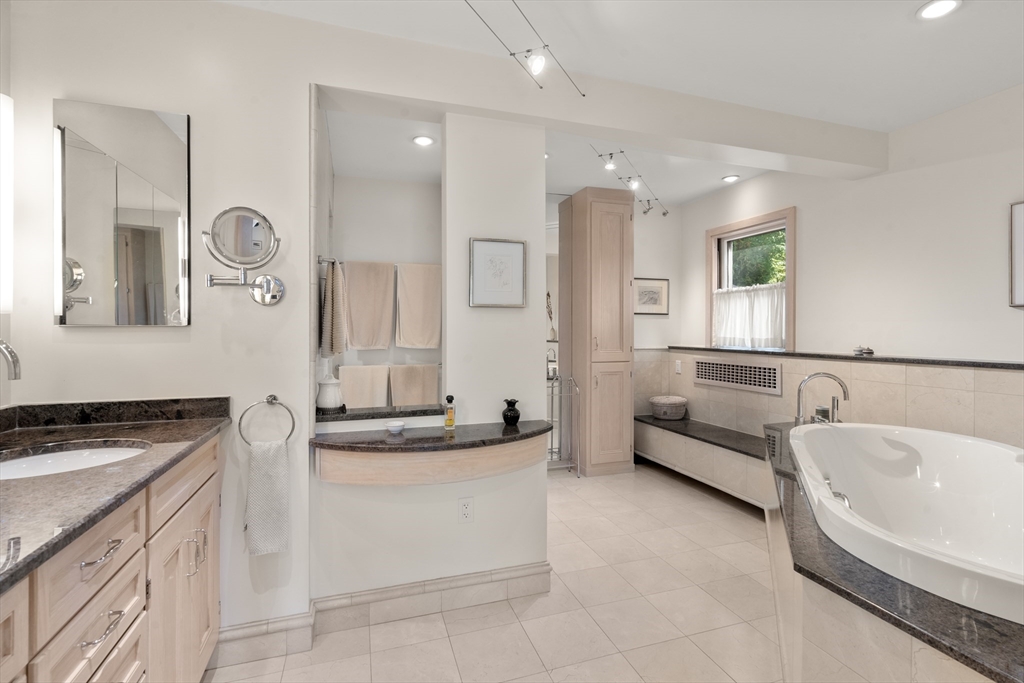 Cambridge, Massachusetts, 02138, United States, 6 Bedrooms Bedrooms, ,4 BathroomsBathrooms,Residential,For Sale,1957179