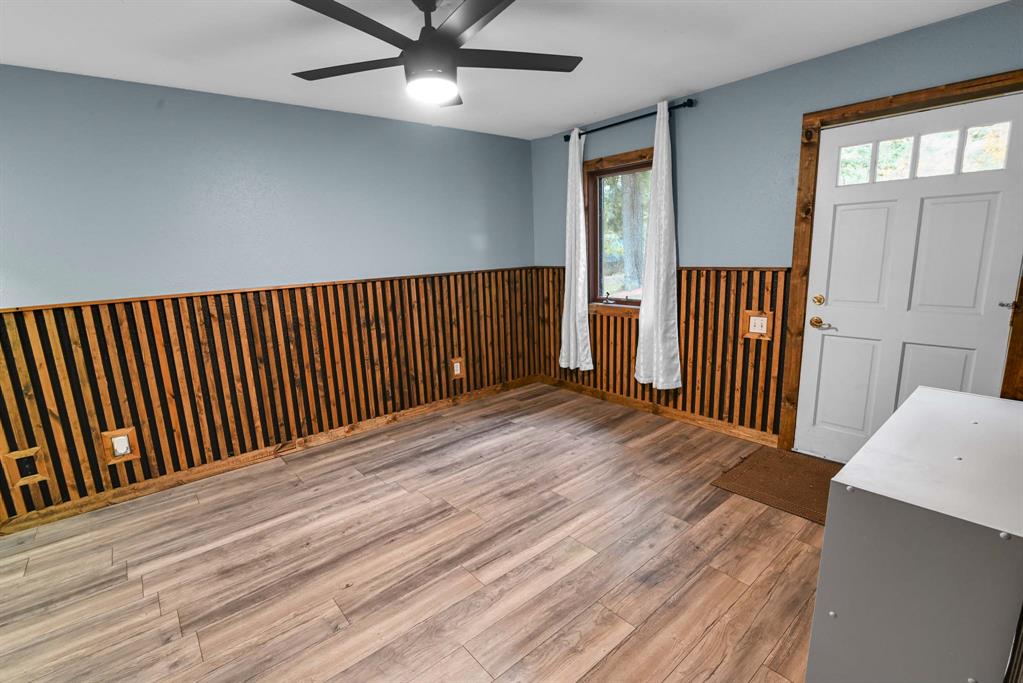 Columbia Falls, Montana, 59912, United States, 7 Bedrooms Bedrooms, ,2 BathroomsBathrooms,Residential,For Sale,1990809