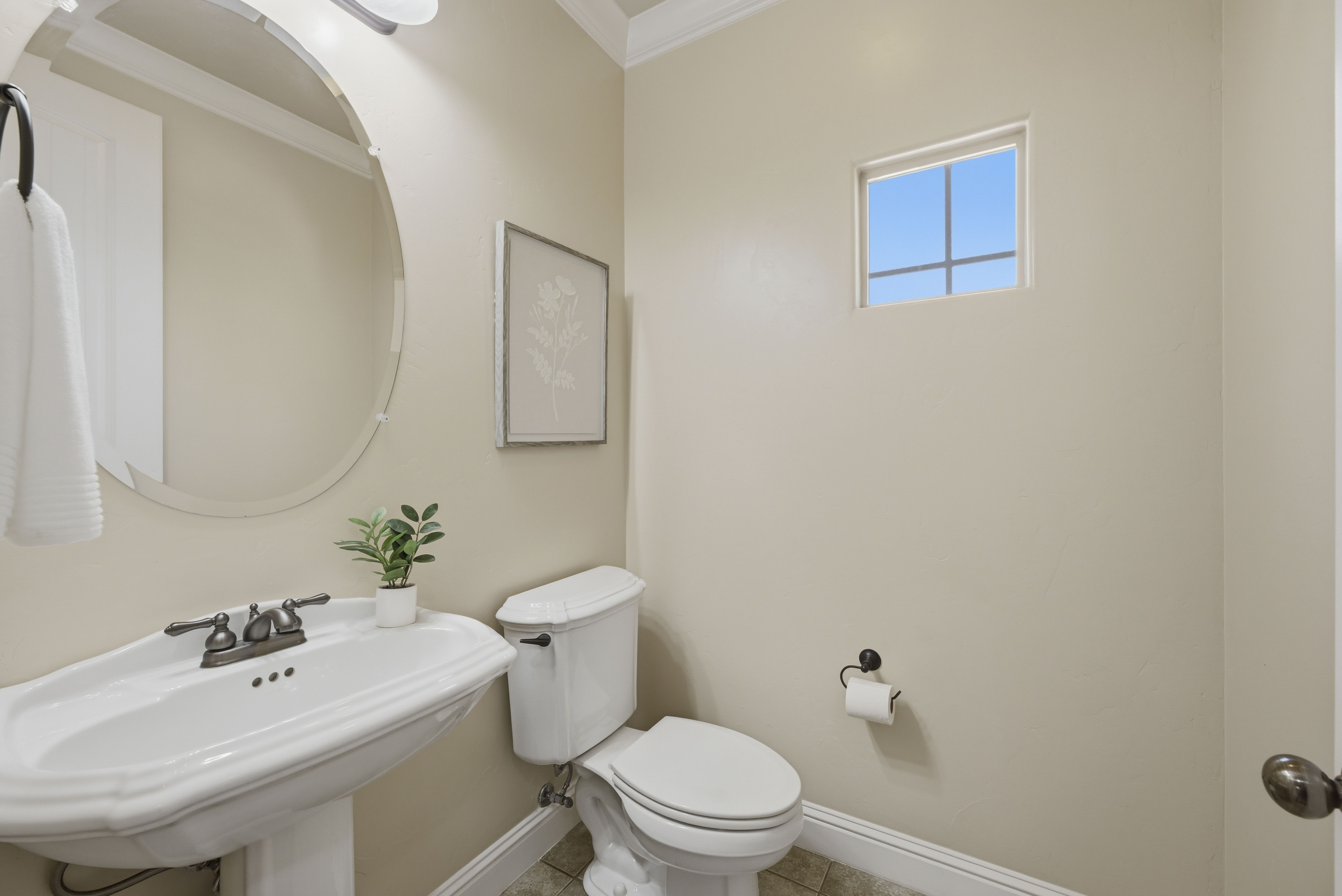  8587 Indianwood Lane, Roseville, CA 95747 - 物件實景