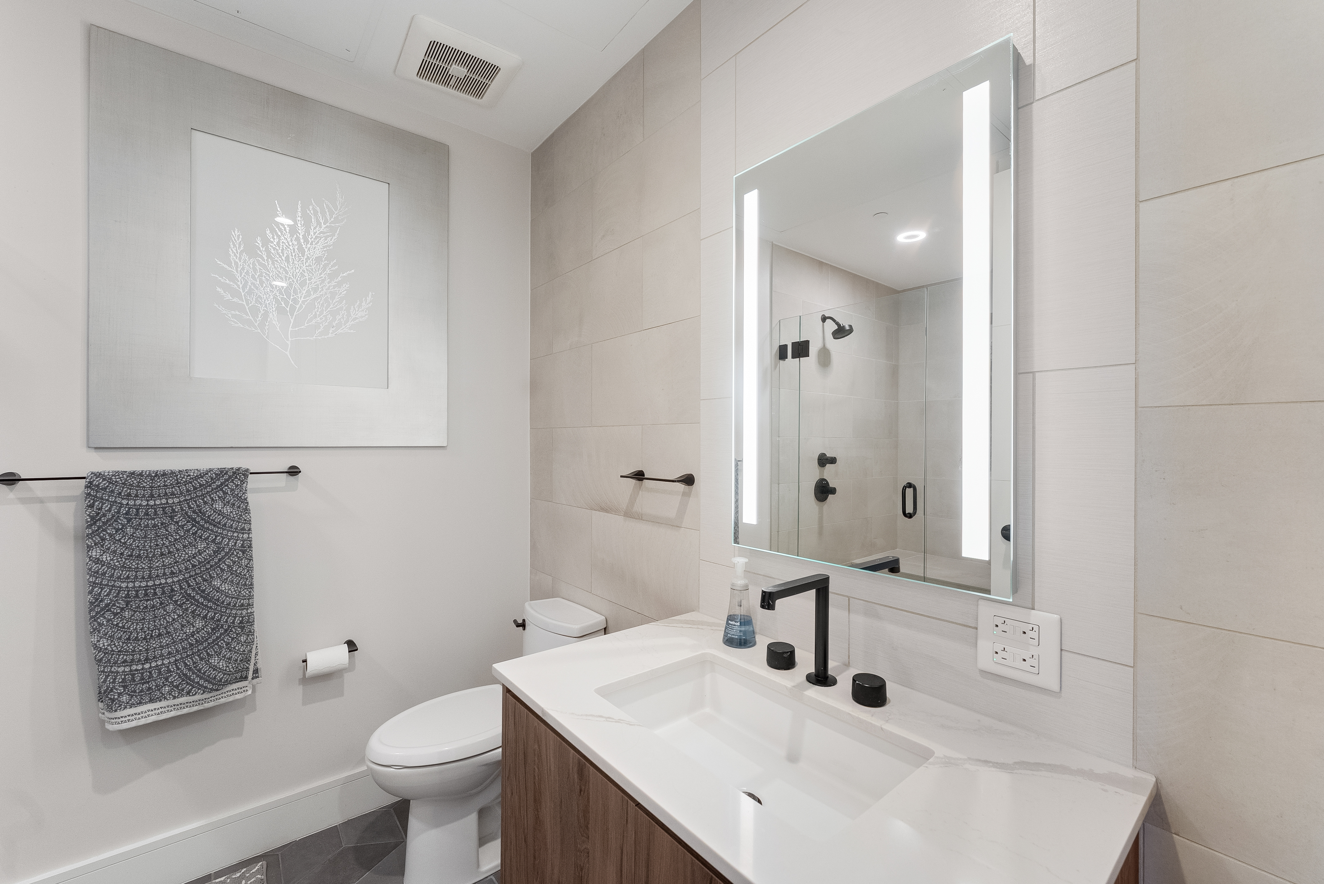  Welcome to luxury living at McGregor Square in the heart of LoDo - 物件實景