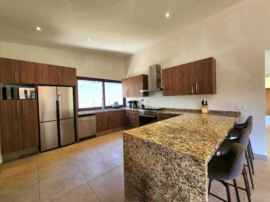 Valle de Bravo, Estado de México, 51200, Mexico, 4 Bedrooms Bedrooms, ,5 BathroomsBathrooms,Residential,For Sale,1917962