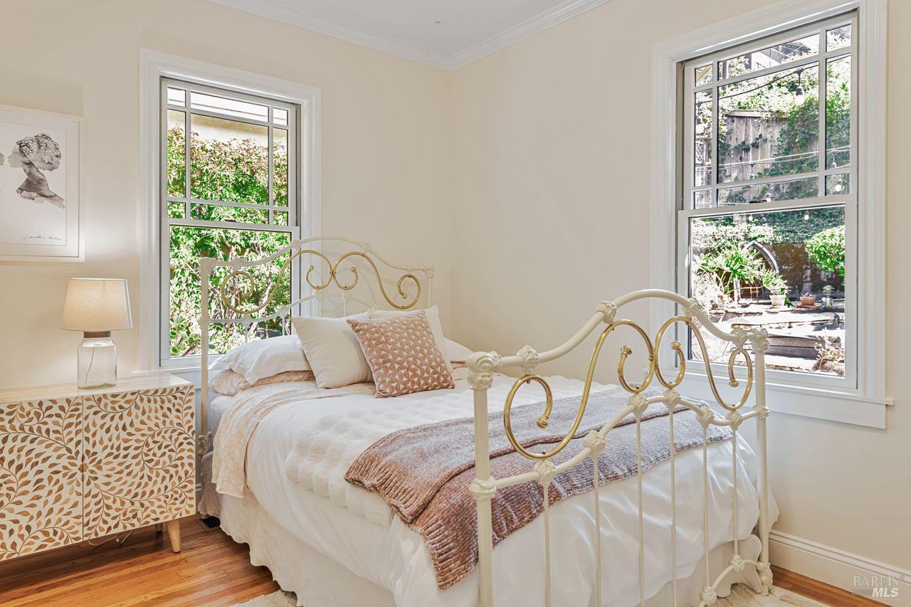 Corte Madera, California, 94925, United States, 4 Bedrooms Bedrooms, ,5 BathroomsBathrooms,Residential,For Sale,1917225