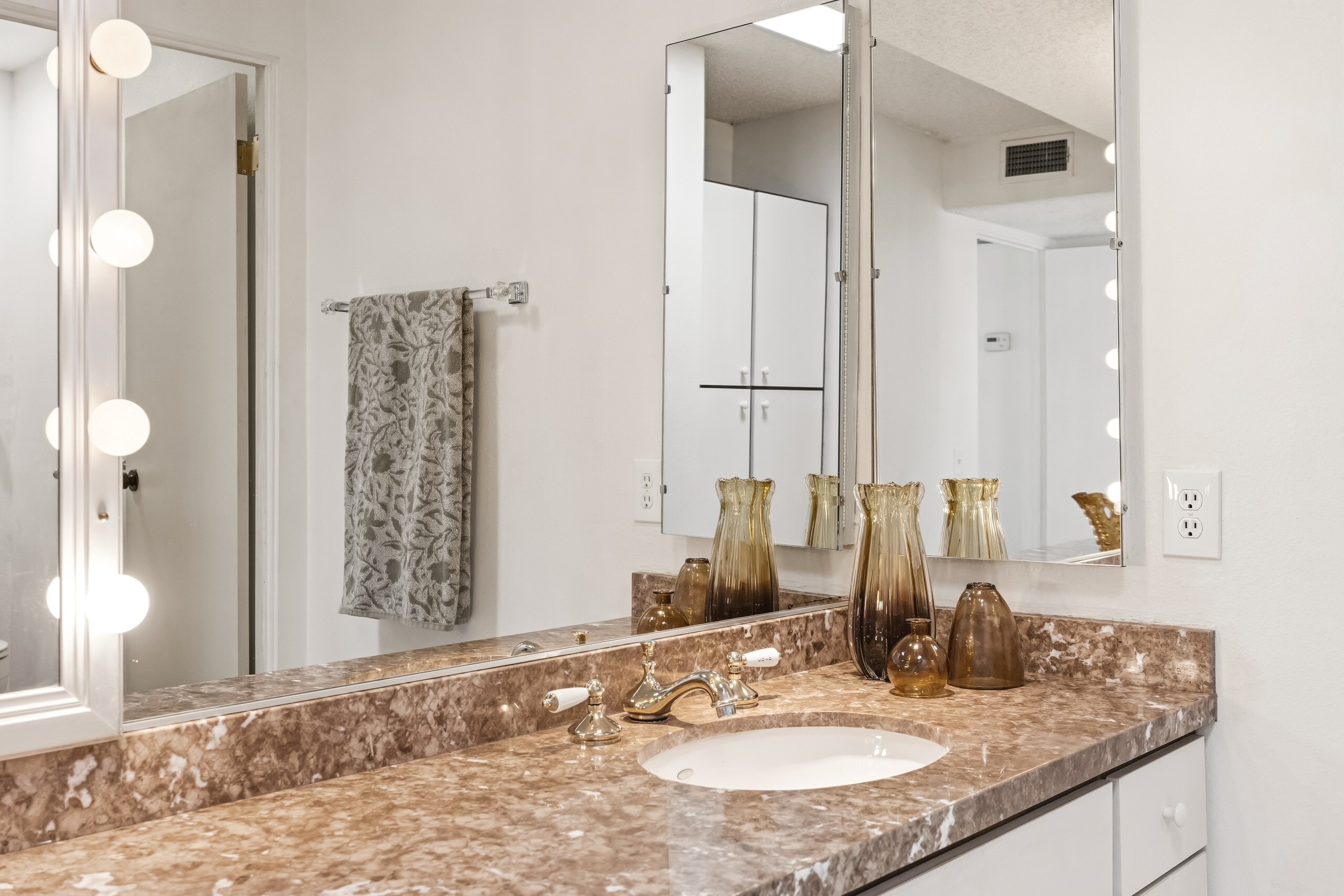  2075 South Ramitas Way - 物件實景